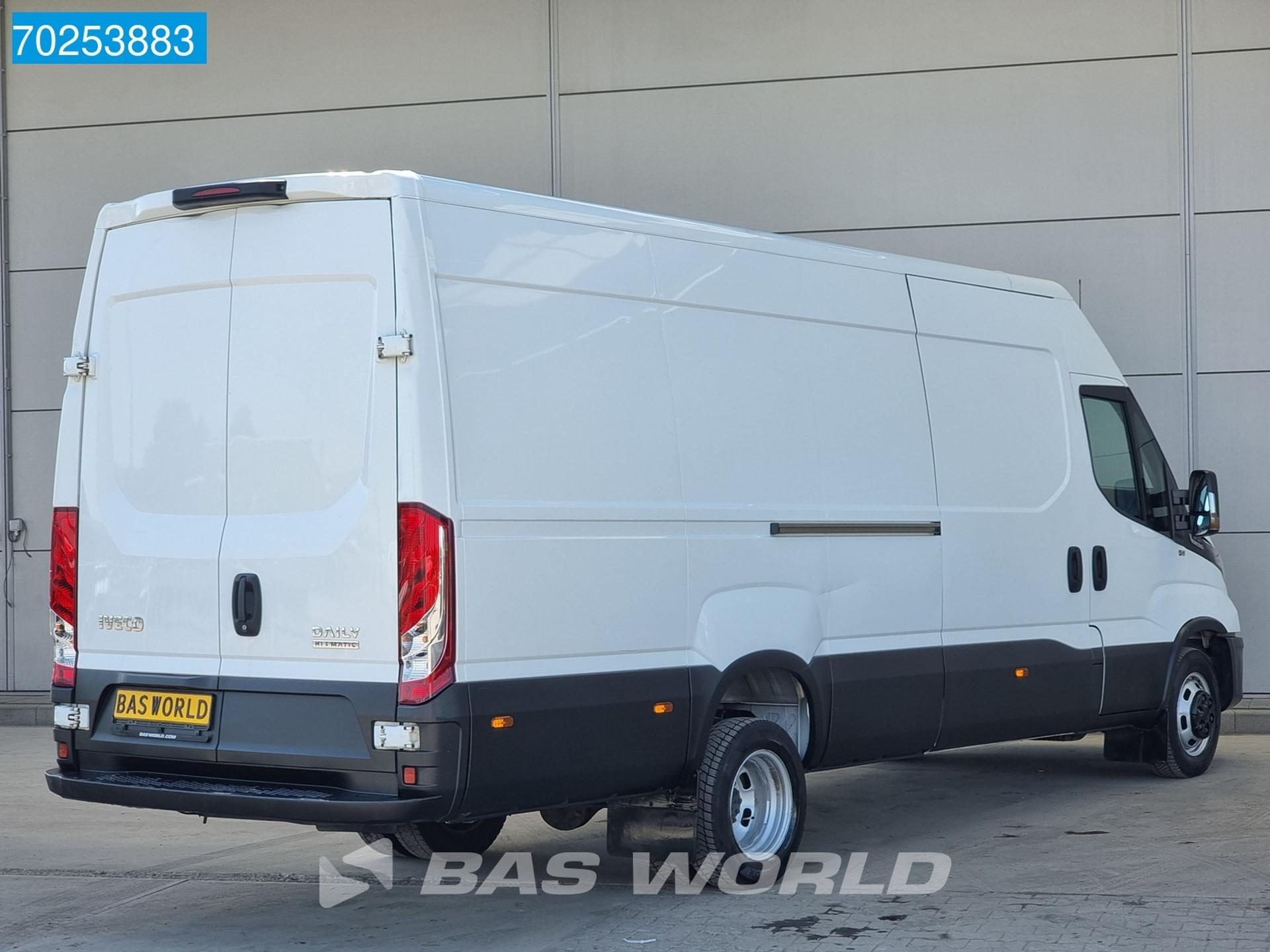 Foto 5 van Iveco 35C16 Automaat Dubbellucht Lang L3H2 L4H2 Airco Euro6 3500kg trekgewicht 16m3 Airco