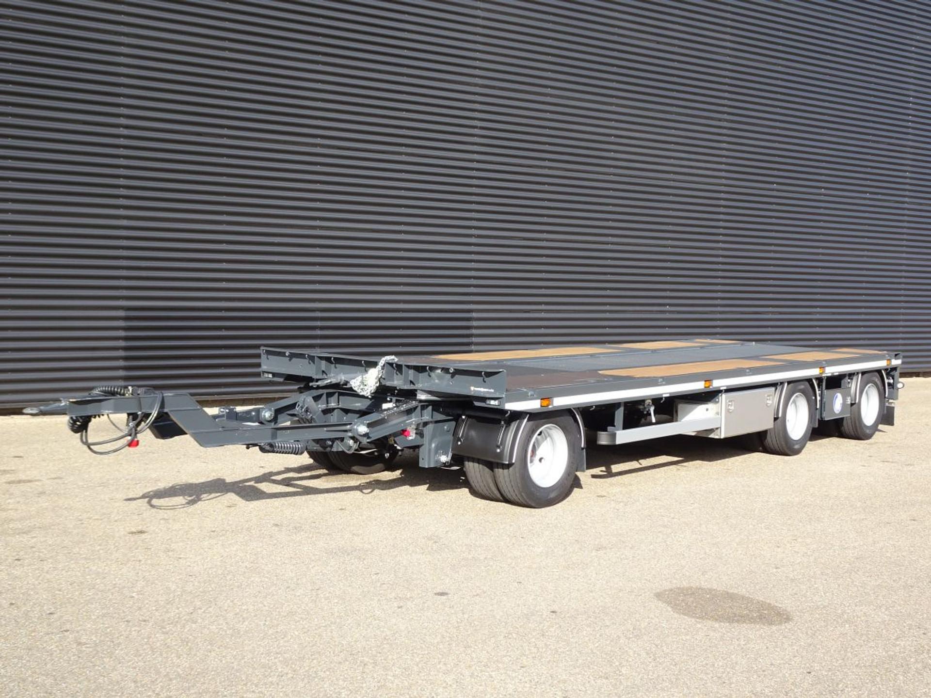 Foto 1 van Lako A330 MOLEN GESTUURD / CONTAINER / LIFT AS /