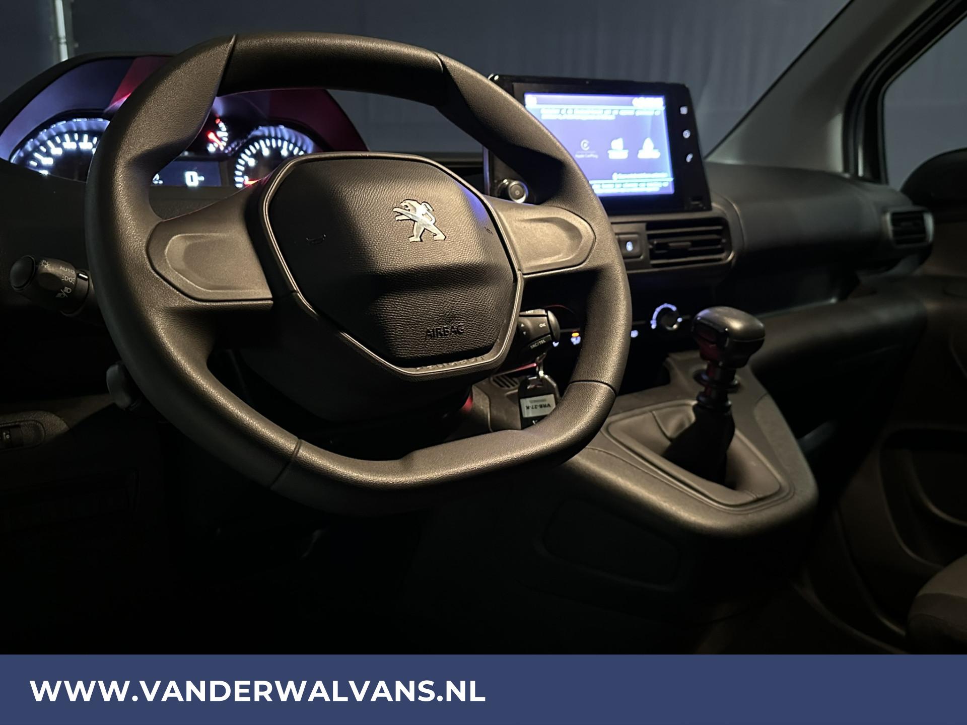 Foto 14 van Peugeot Partner 1.5 BlueHDI 102pk L1H1 Euro6 Fabrieksgarantie Airco | Apple Carplay | Trekhaak | Cruisecontrol