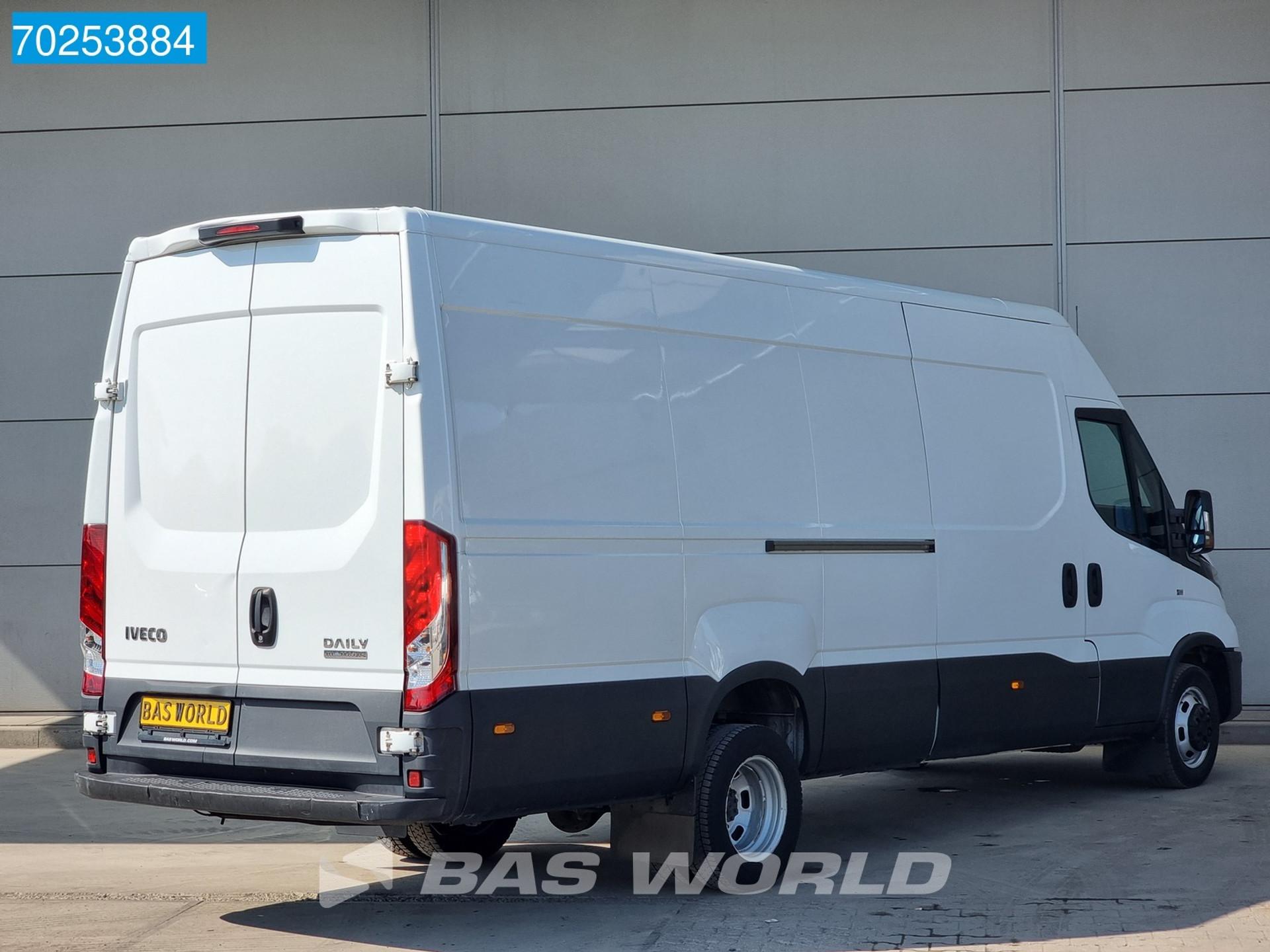 Foto 5 van Iveco 35C16 Automaat Dubbellucht Lang L4H2 Airco 3500kg trekgewicht 16m3 Airco