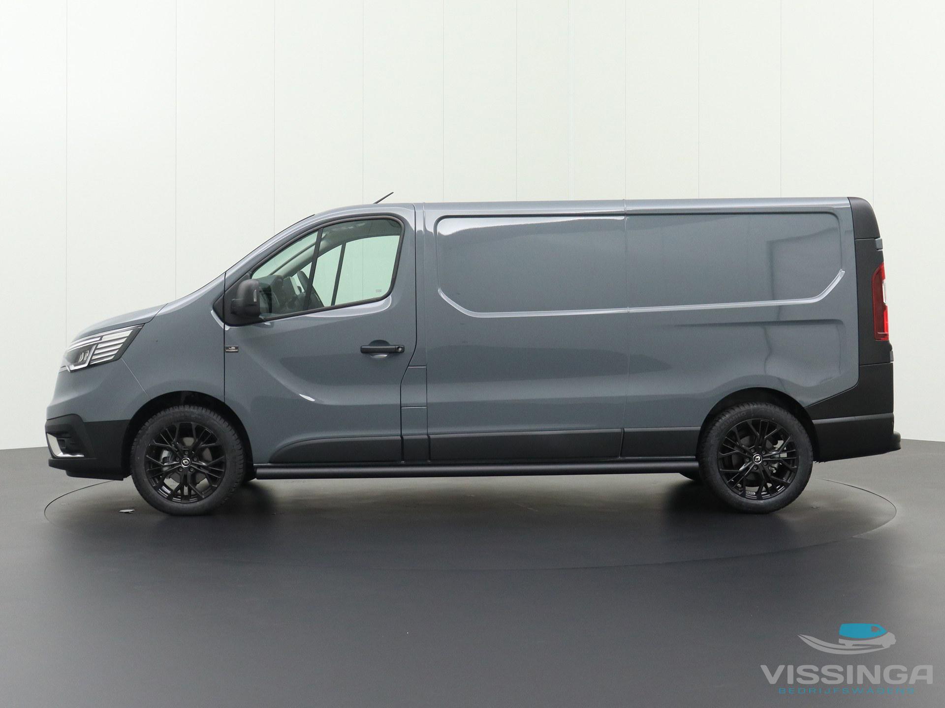 Foto 4 van Renault Trafic T30 2.0 dCi L2H1 150 pk EDC Vissinga Special