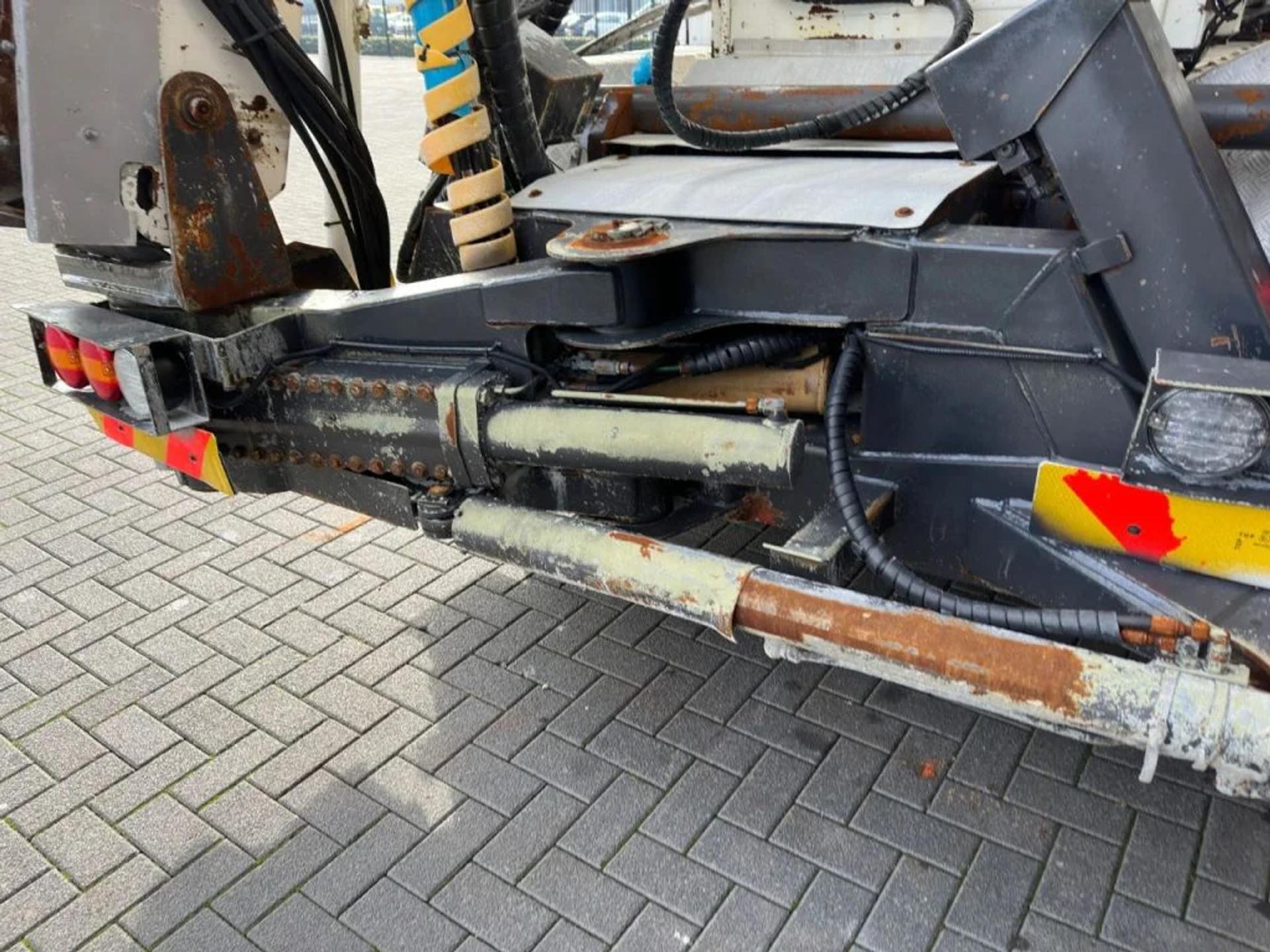 Foto 12 van Volvo FM 410 8X4 + STETTER 9 M3 MIXER/MISCHER + THEAM 15 M TRANSPORTBAND/BELT