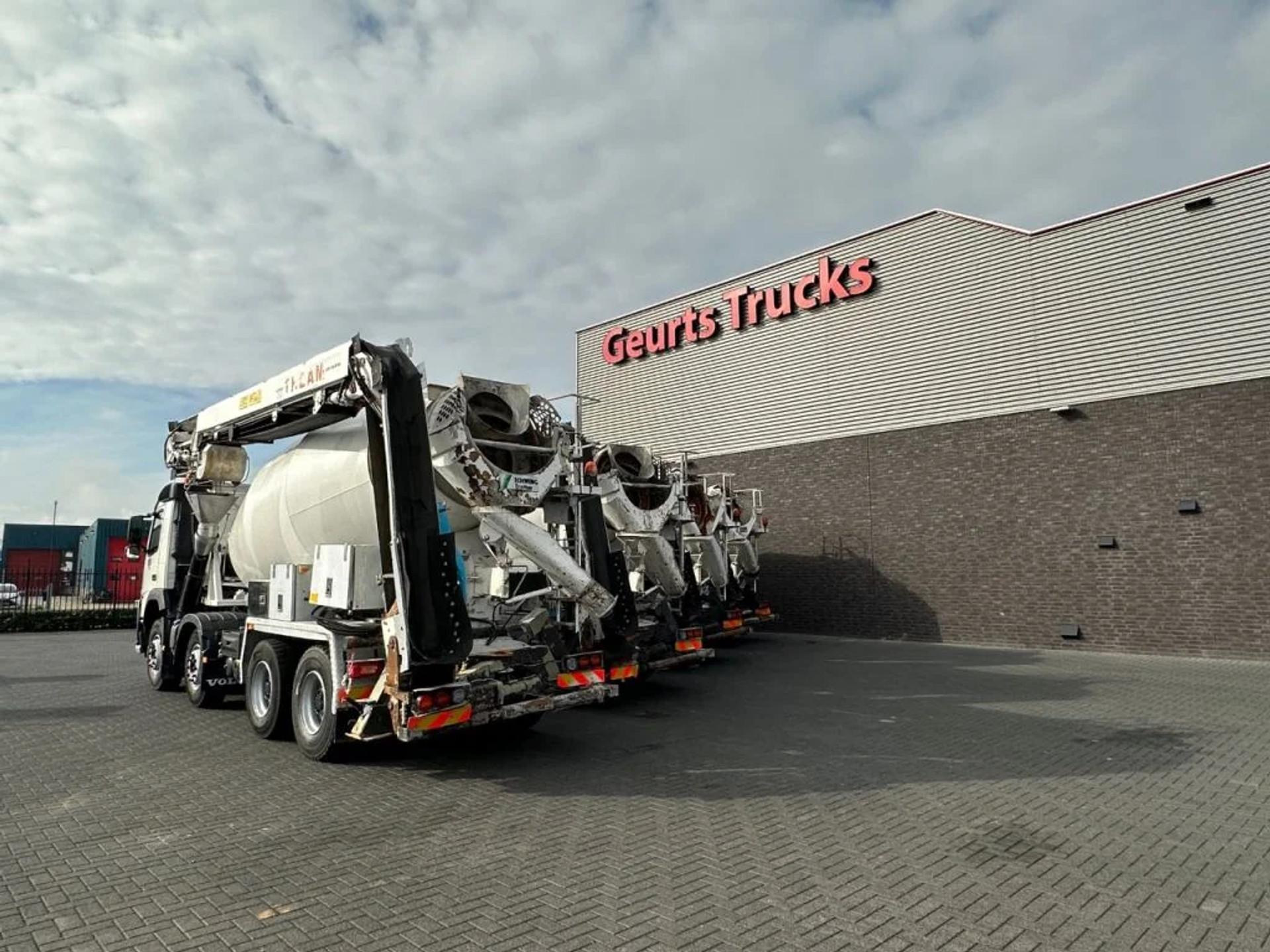 Foto 32 van Volvo FM 410 8X4 + STETTER 9 M3 MIXER/MISCHER + THEAM 15 M TRANSPORTBAND/BELT