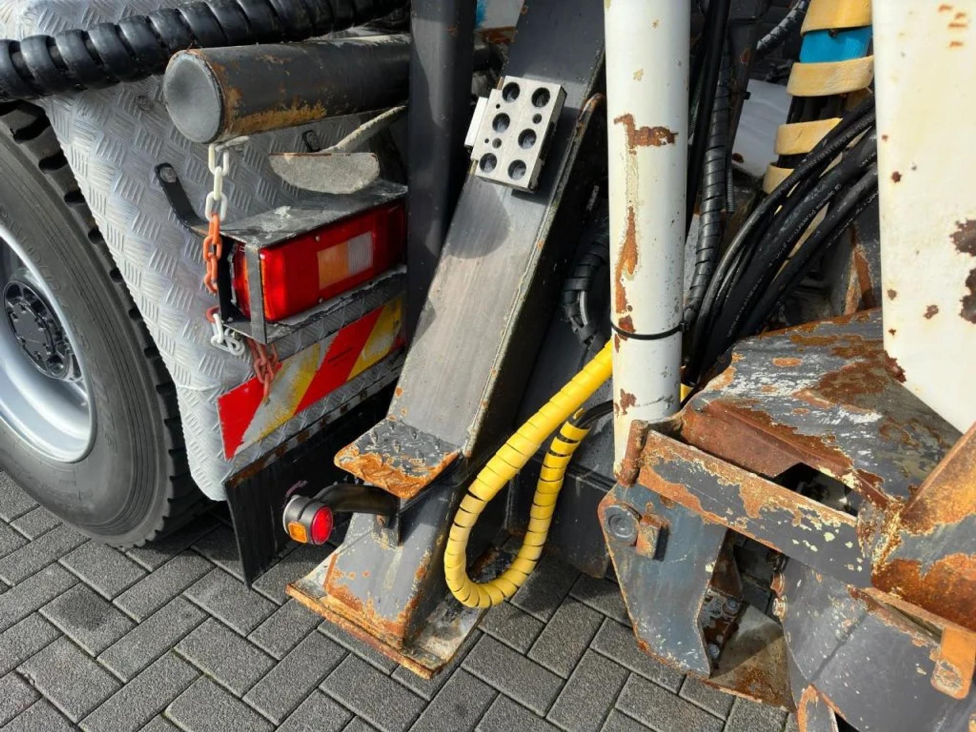 Foto 9 van Volvo FM 410 8X4 + STETTER 9 M3 MIXER/MISCHER + THEAM 15 M TRANSPORTBAND/BELT