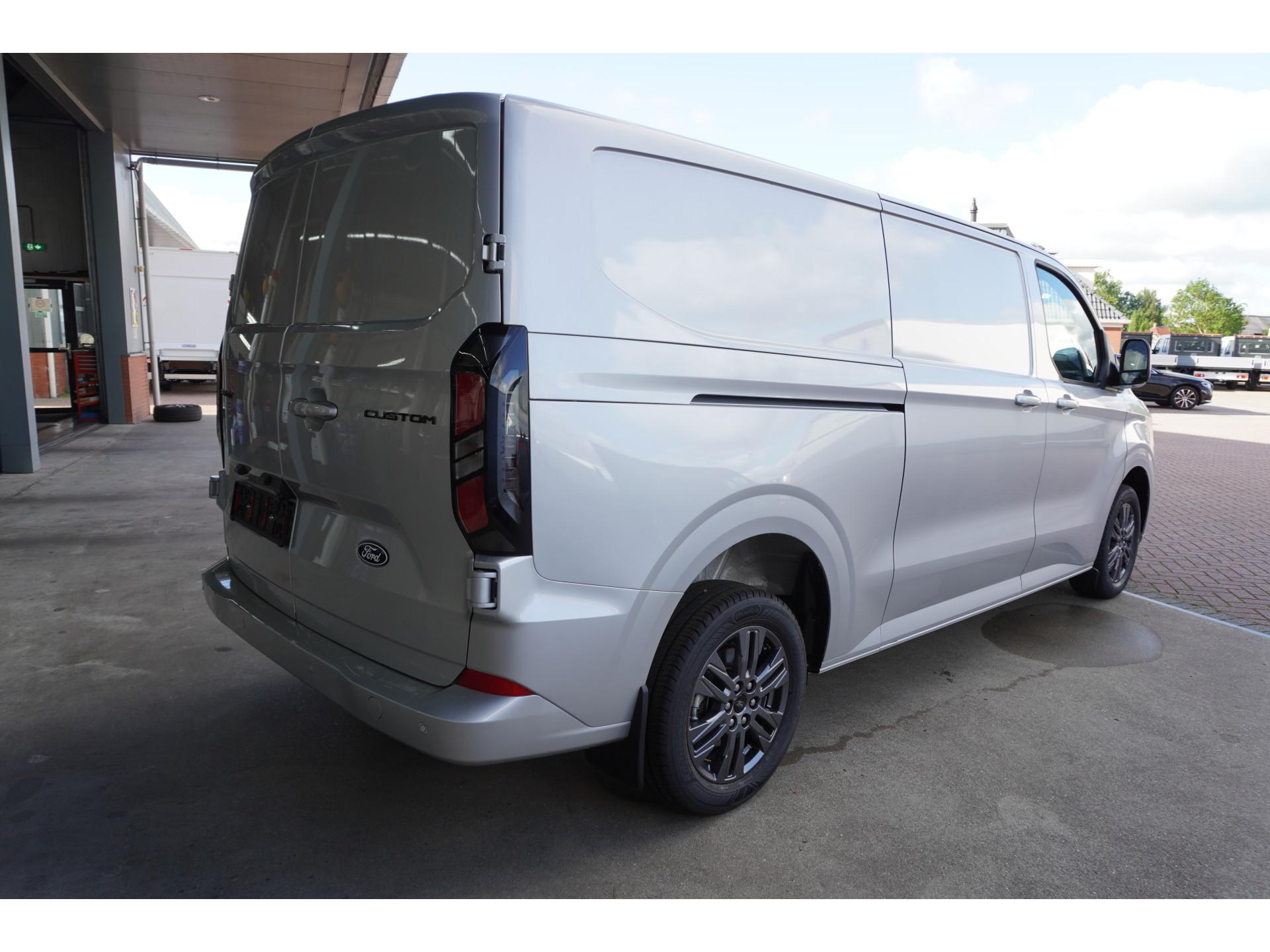 Foto 4 van Ford 320L 2.0 TDCI 170PK L2H1 Limited Automaat