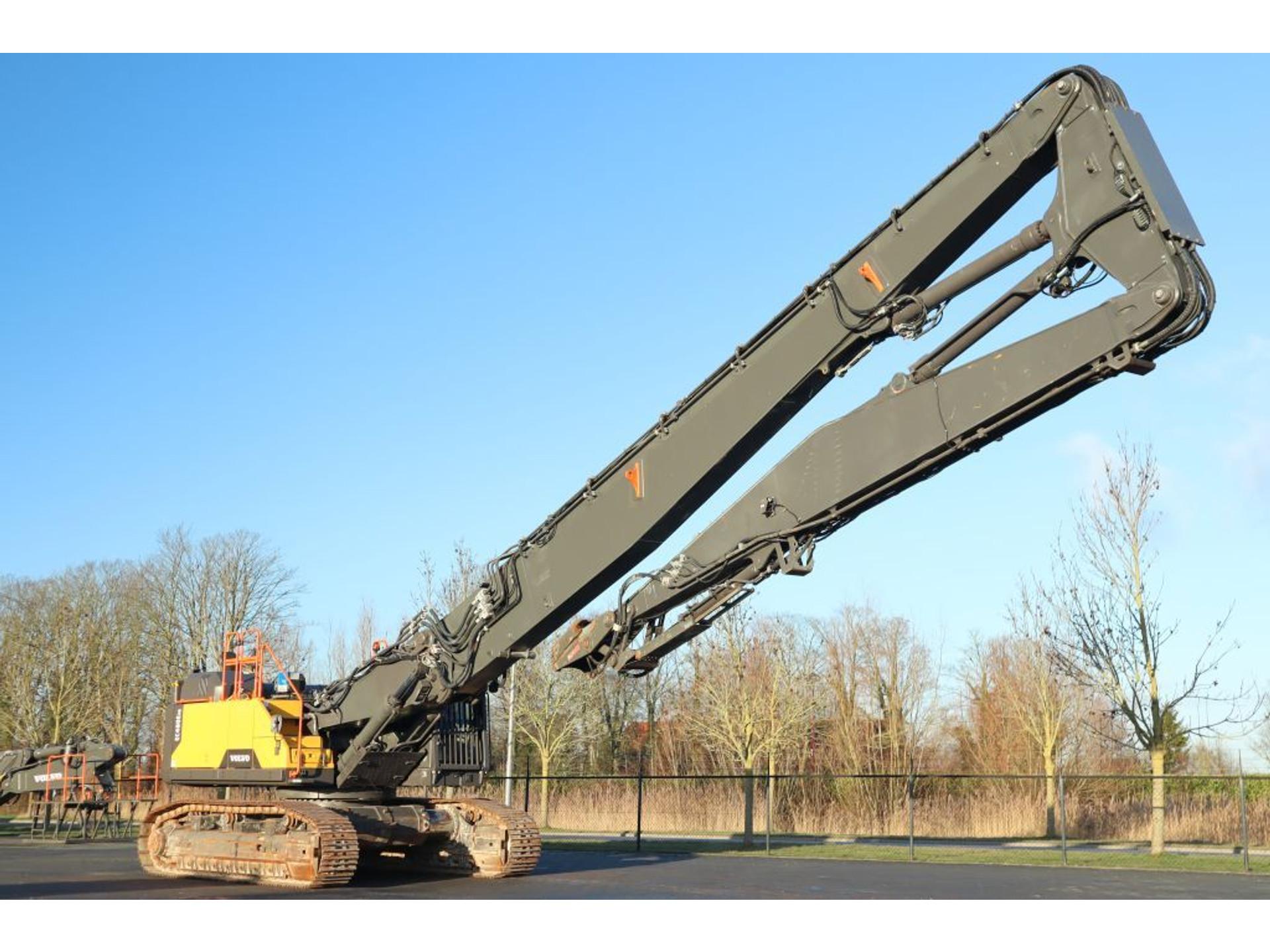 Foto 5 van Volvo EC 480 EHR | 28 METER | 2X BOOM | OILQUICK | DEMOLITION | ABBRUCH
