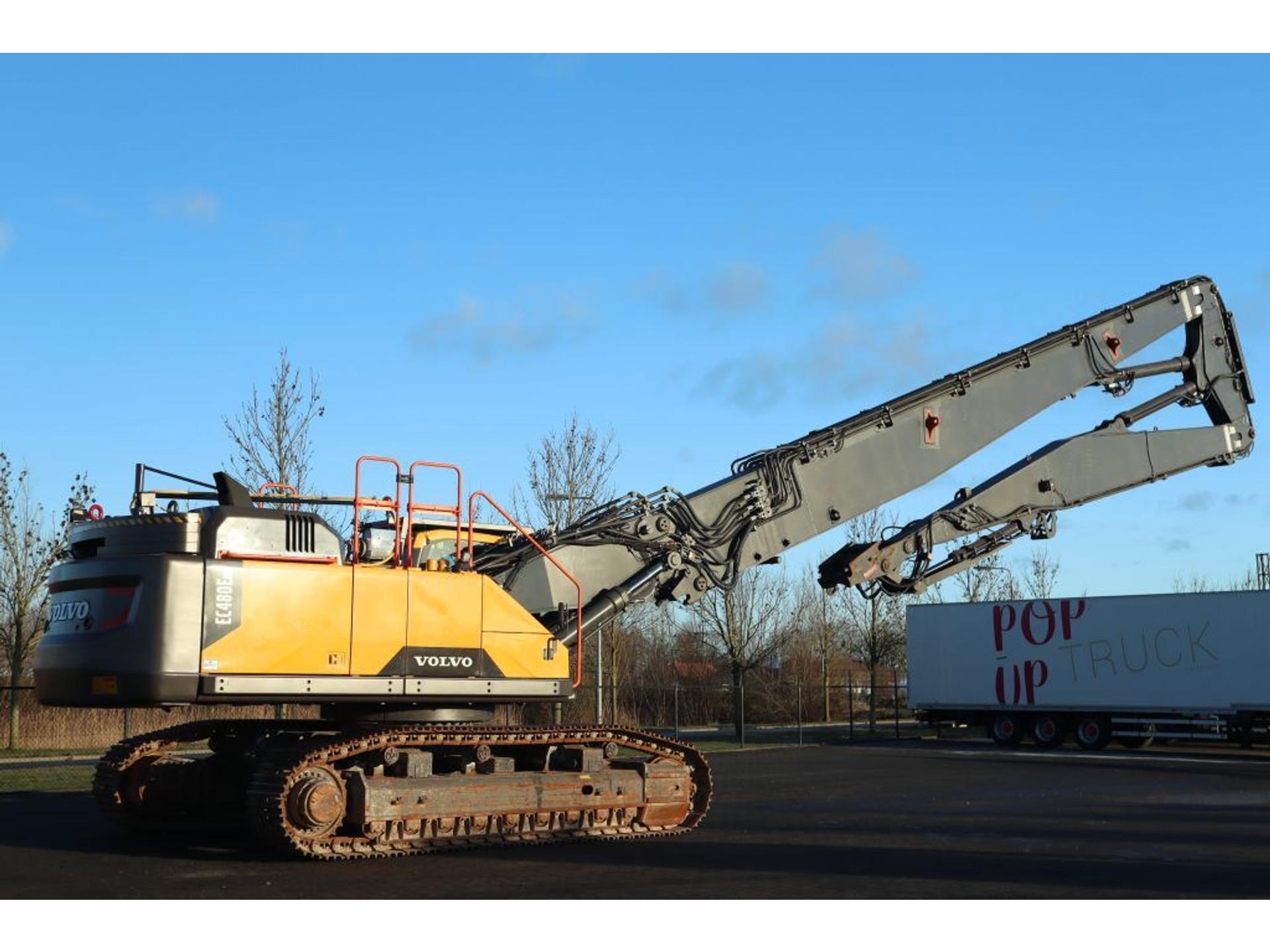 Foto 6 van Volvo EC 480 EHR | 28 METER | 2X BOOM | OILQUICK | DEMOLITION | ABBRUCH