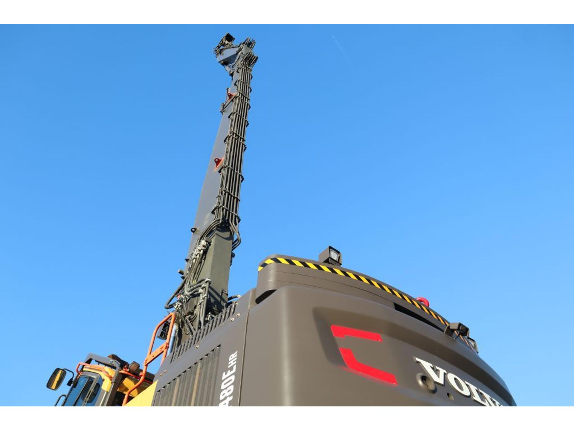 Foto 9 van Volvo EC 480 EHR | 28 METER | 2X BOOM | OILQUICK | DEMOLITION | ABBRUCH