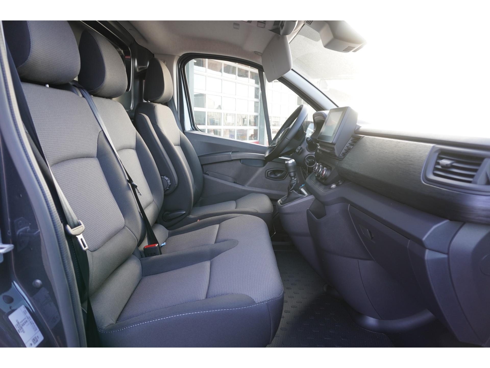 Foto 13 van Renault 2.0 dCi 130PK T30 L2H1 Work Edition