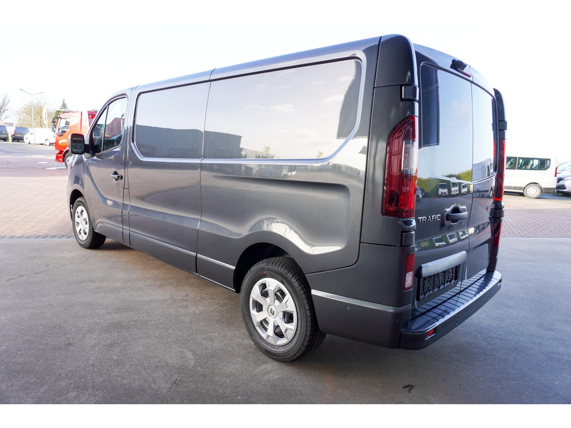 Foto 6 van Renault 2.0 dCi 130PK T30 L2H1 Work Edition