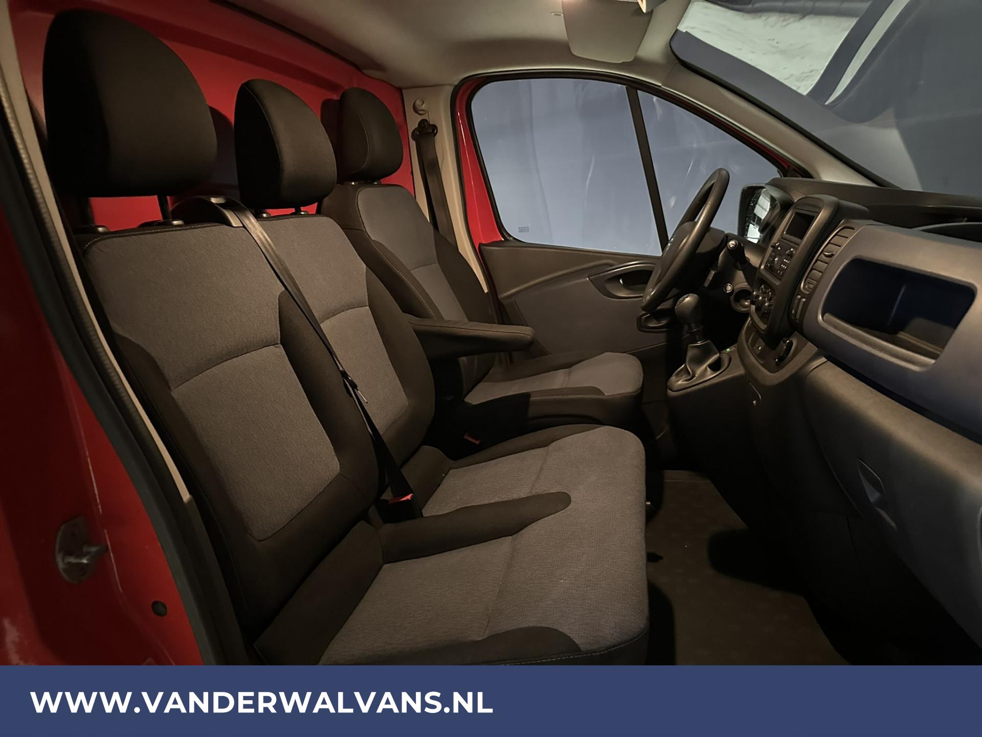 Foto 11 van Opel Vivaro 1.6 CDTI L1H1 Euro6 Airco | Trekhaak | Cruisecontrol