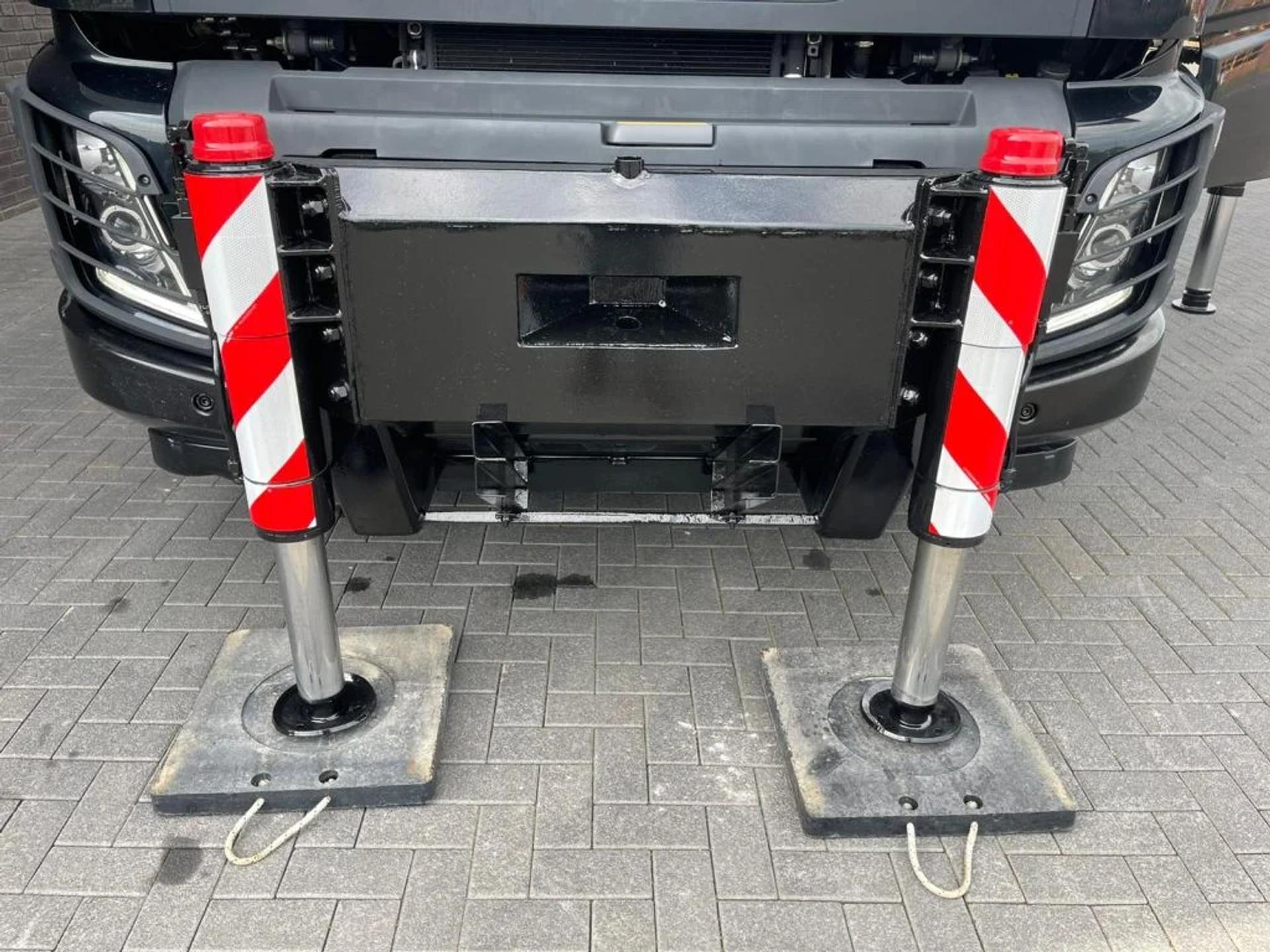 Foto 19 van Volvo FMX 540 10X4 + EFFER 1255/7S + JIB 6S HD KRAAN/KRAN/CRANE/GRUA