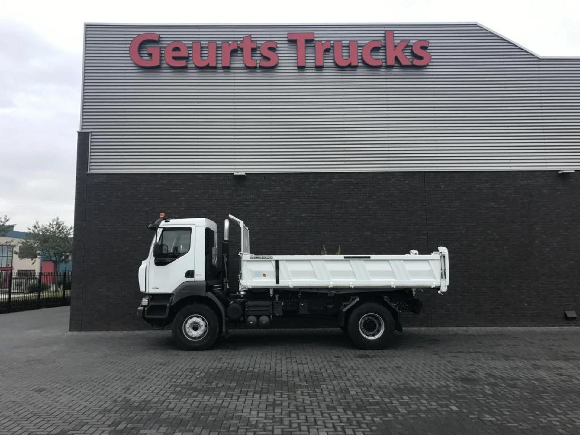 Foto 1 van Renault Kerax 330 DXI 4X2 KIPPER/TIPPER ONLY 27.000 KM !!!!!