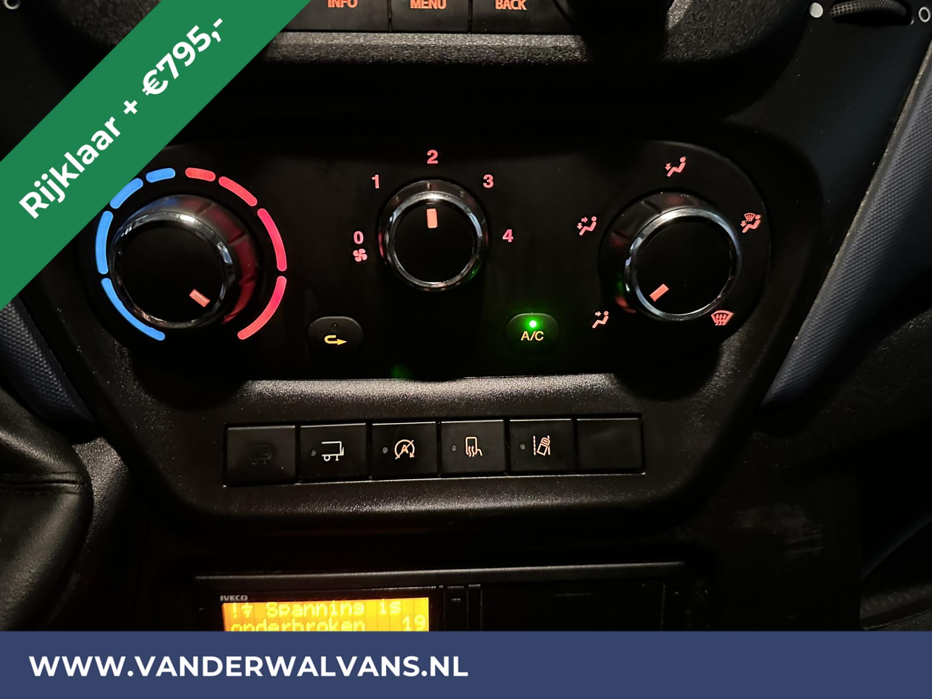 Foto 5 van Iveco Daily 35C16V Bakwagen L472cm 1000kg Laadklep Dubbel Lucht Automaat 3500kg Trekhaak Euro6 Zijdeur Airconditioning