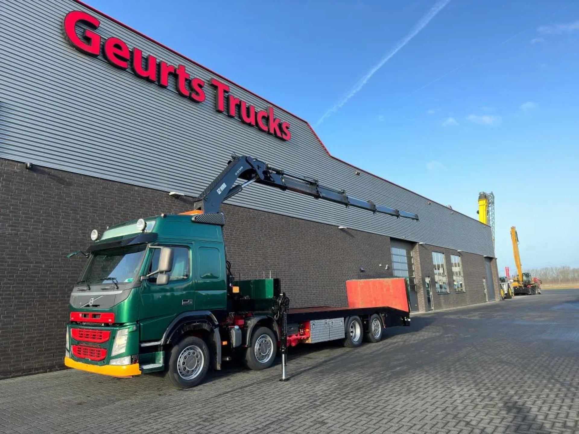 Foto 2 van Volvo FM 500 8X2 OPRIJWAGEN/MACHINE TRANSPORTER + HIAB 322 EP-5 HIPRO KRAAN/KRAN/CRANE/GRUA