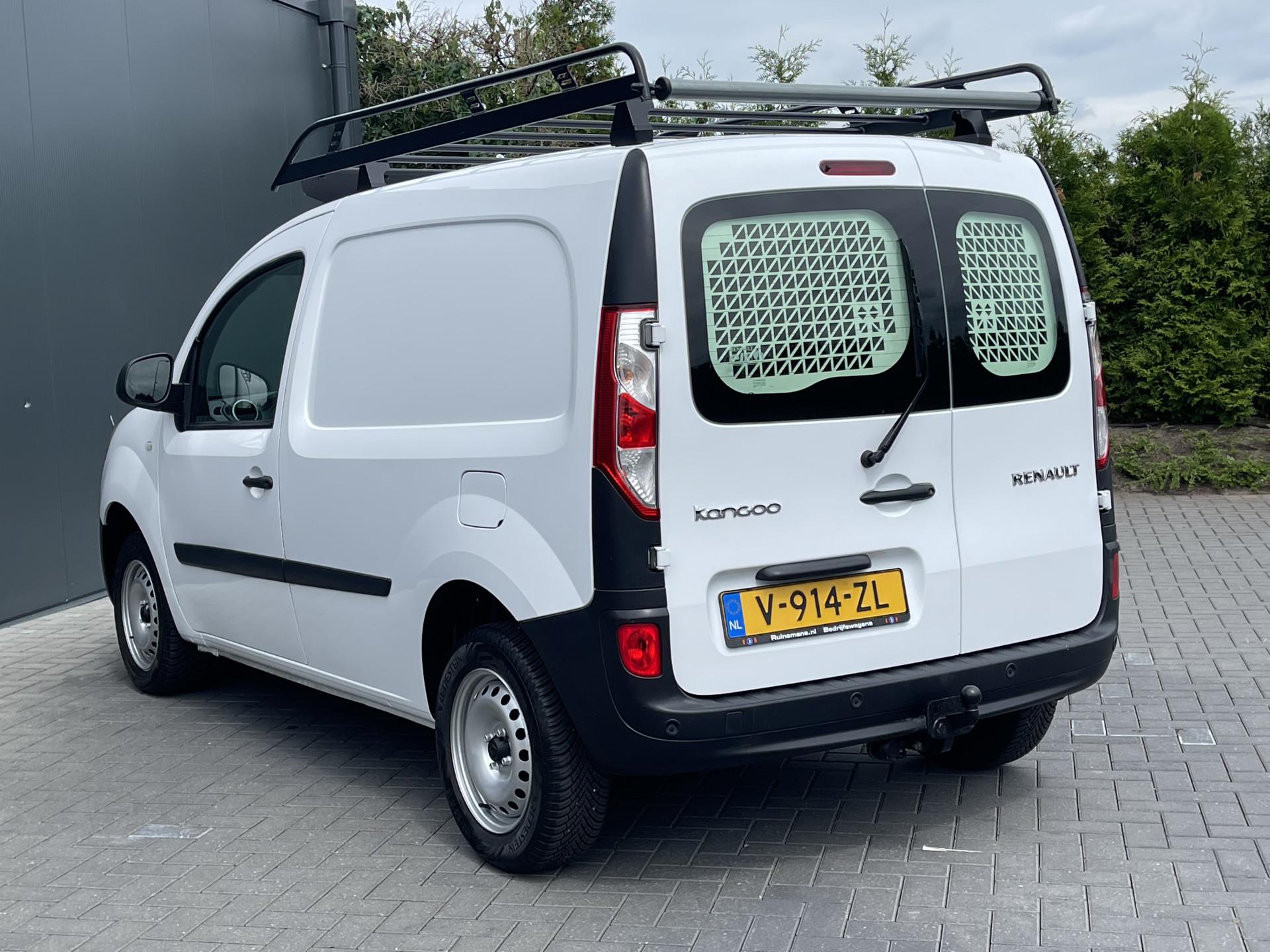 Foto 4 van Renault 1.5 dCi / L1H1 / 1e EIG. / AIRCO / CRUISE / TREKHAAK / IMPERIAAL