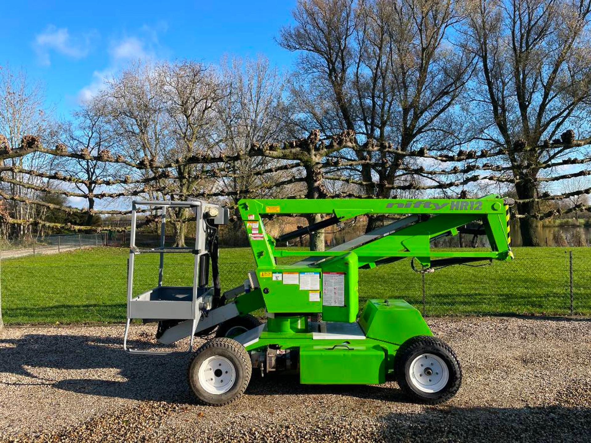 Foto 1 van Niftylift HR 12 N D E Knikarm hoogwerker