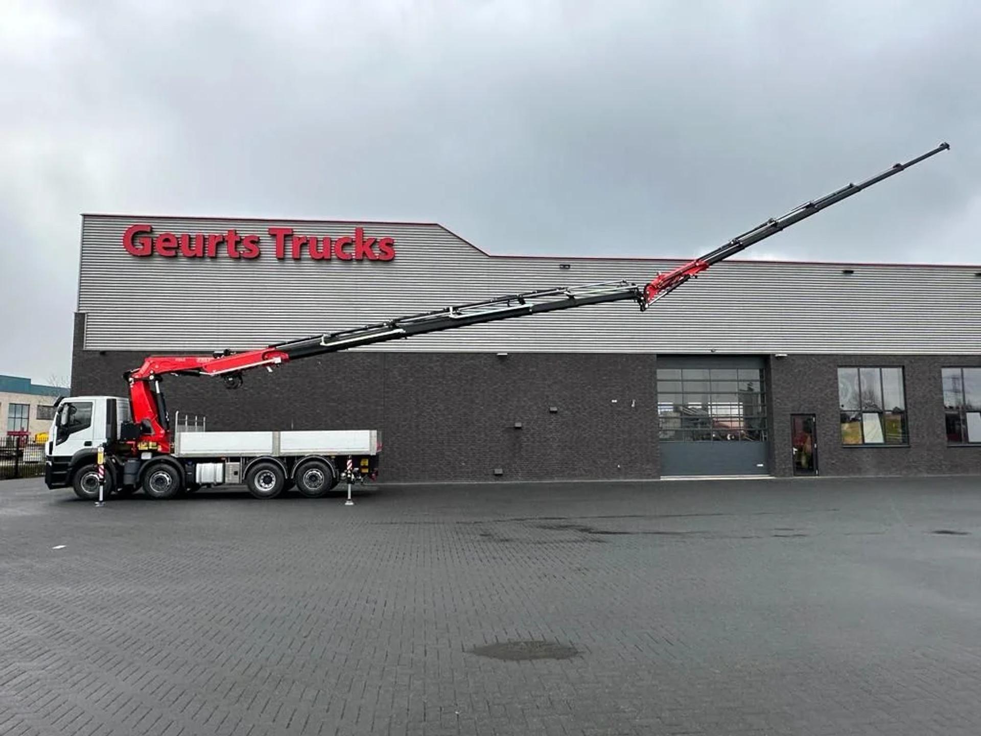 Foto 3 van Iveco Stralis 480 X-WAY 8X2 + FASSI 545RA.2.26 + JIB L426 KRAAN/KRAN/CRANE/GRUA