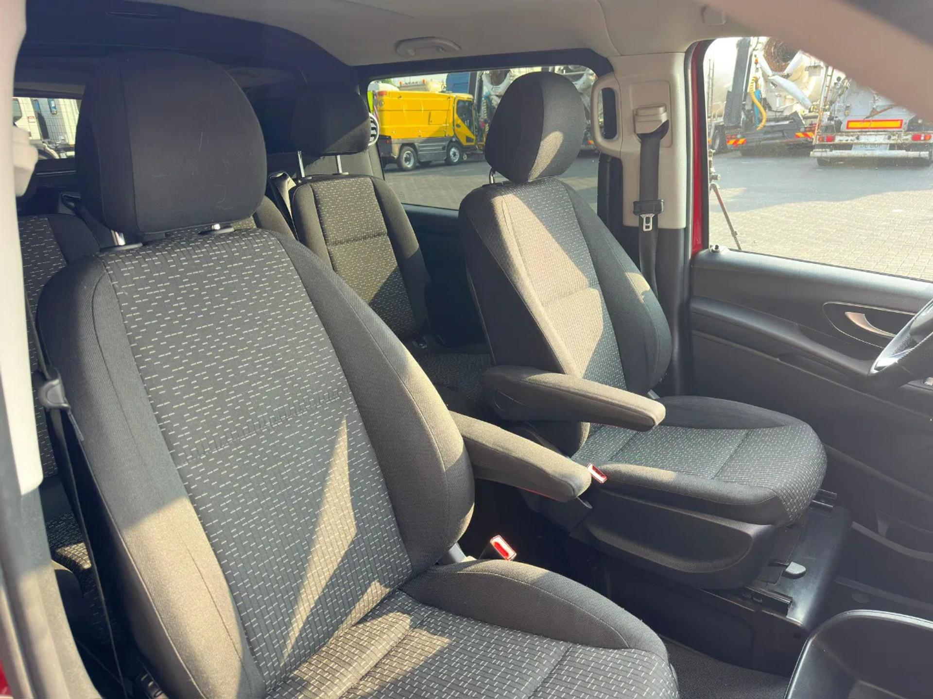 Foto 26 van Mercedes-Benz 124 CDI TOURER PRO L2 DUBBEL CAB FULL OPTIONS