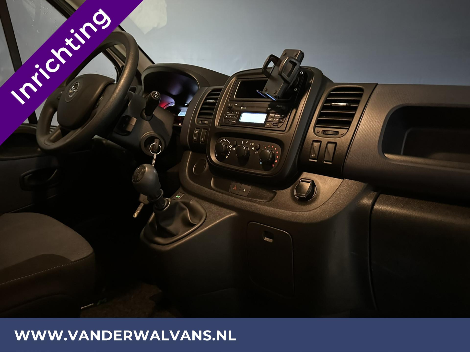 Foto 18 van Opel Vivaro 1.6CDTI 125pk L2H1 inrichting met omvormer Euro6 Airco | Camera | Trekhaak | Cruisecontrol