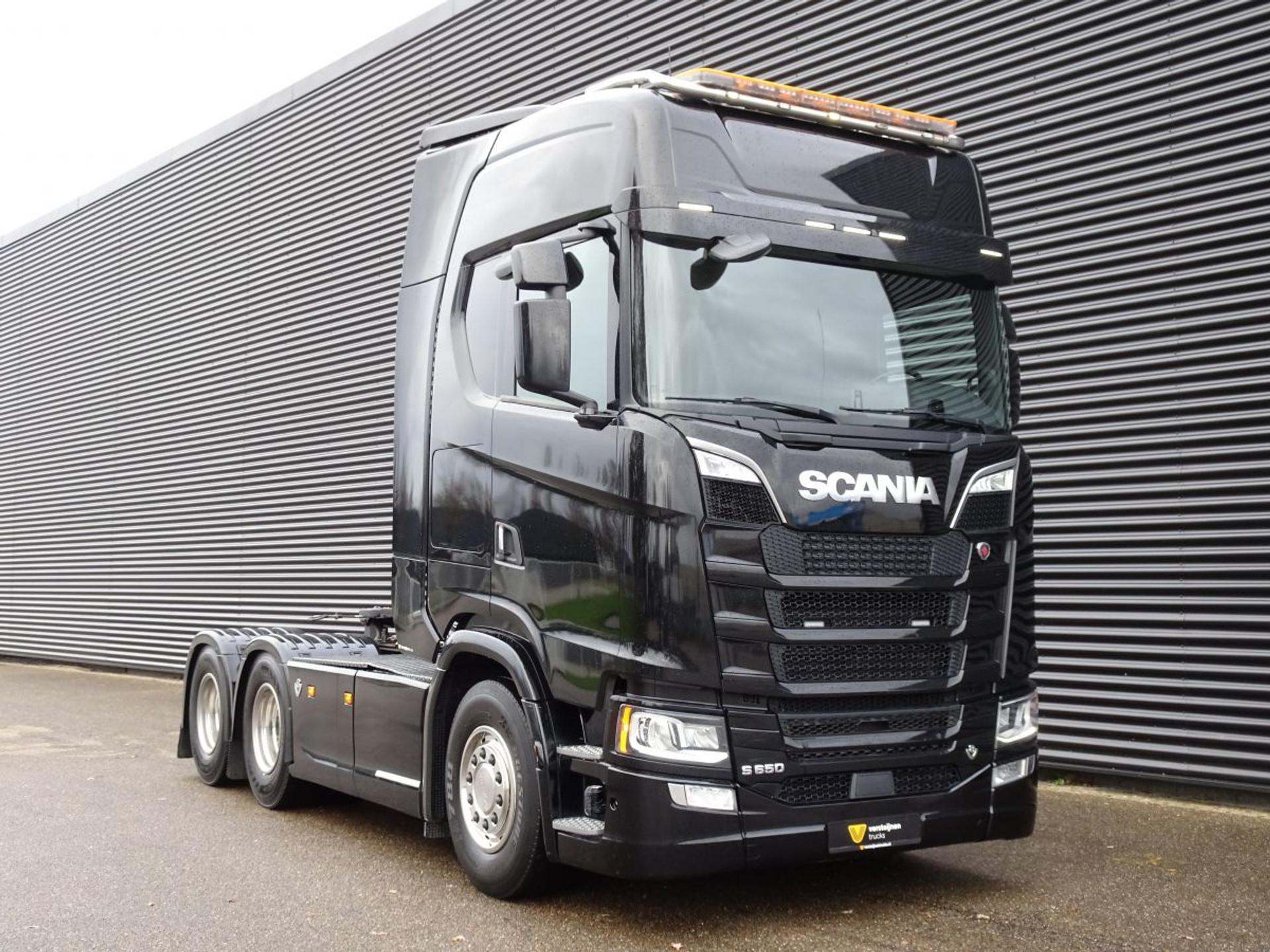 Foto 17 van Scania S650 6x4 / 78T / RETARDER / FULL AIR / HYDRAULICS