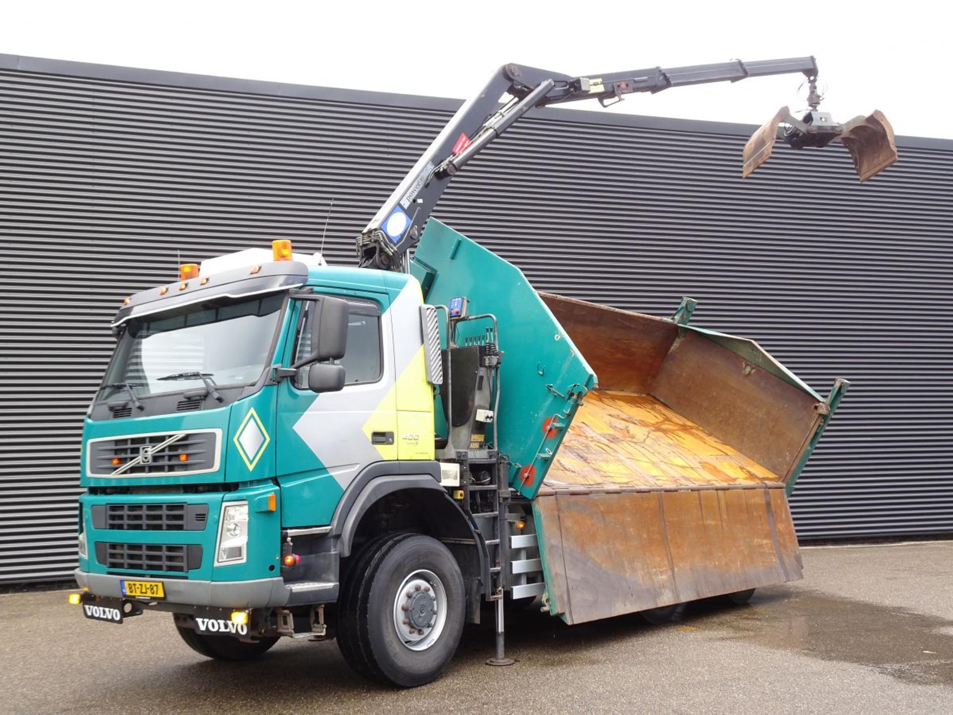 Foto 6 van Terberg FM1350 6X6 EURO 5 / Z KRAN + 2 SIDE TIPPER