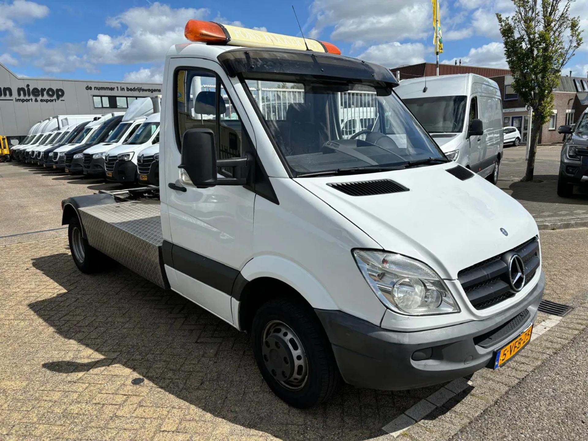 Foto 3 van Mercedes-Benz 516CDI BE Trekker 5080KG Schotel Trekgewicht 200.000KM