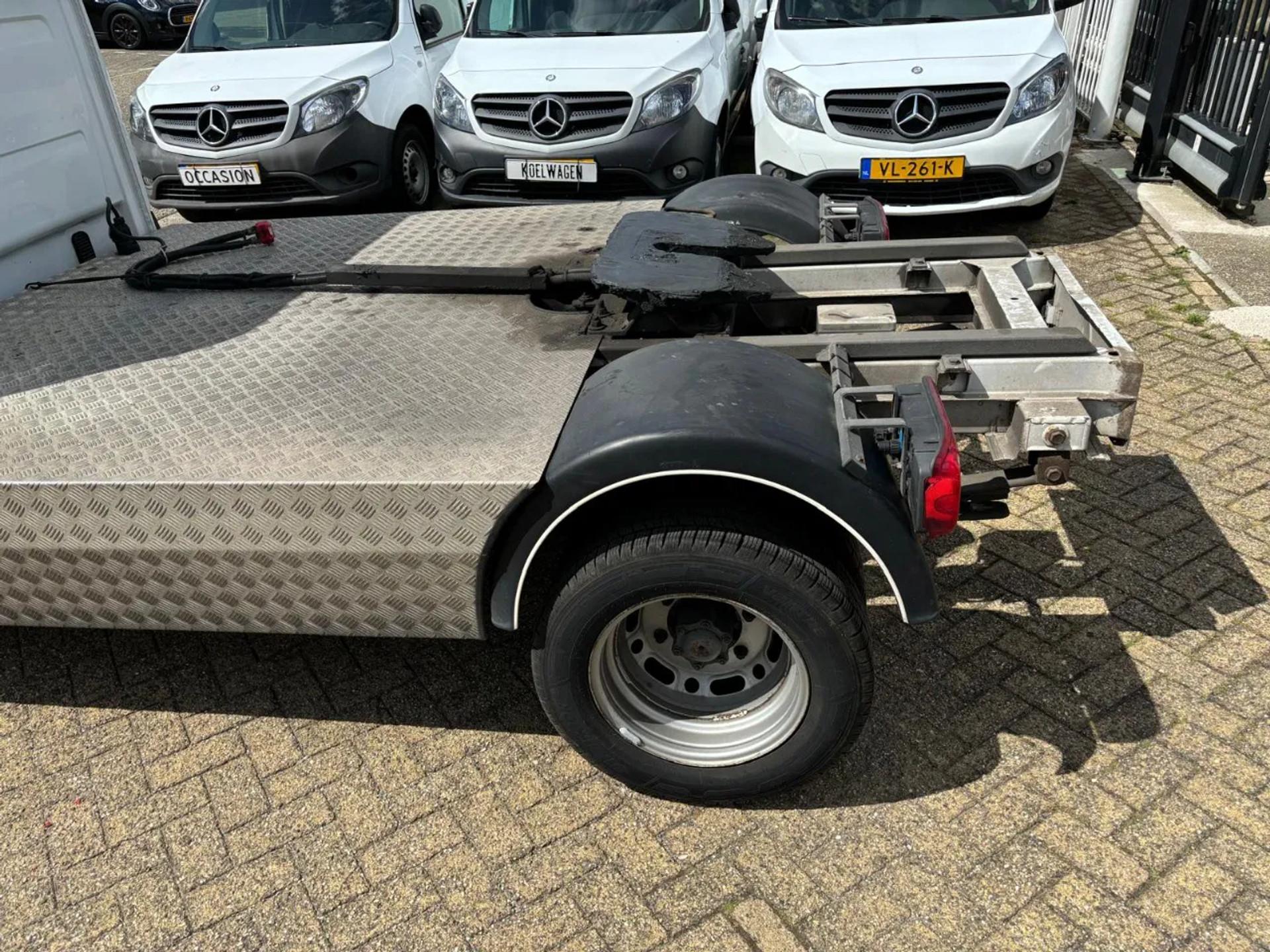 Foto 4 van Mercedes-Benz 516CDI BE Trekker 5080KG Schotel Trekgewicht 200.000KM