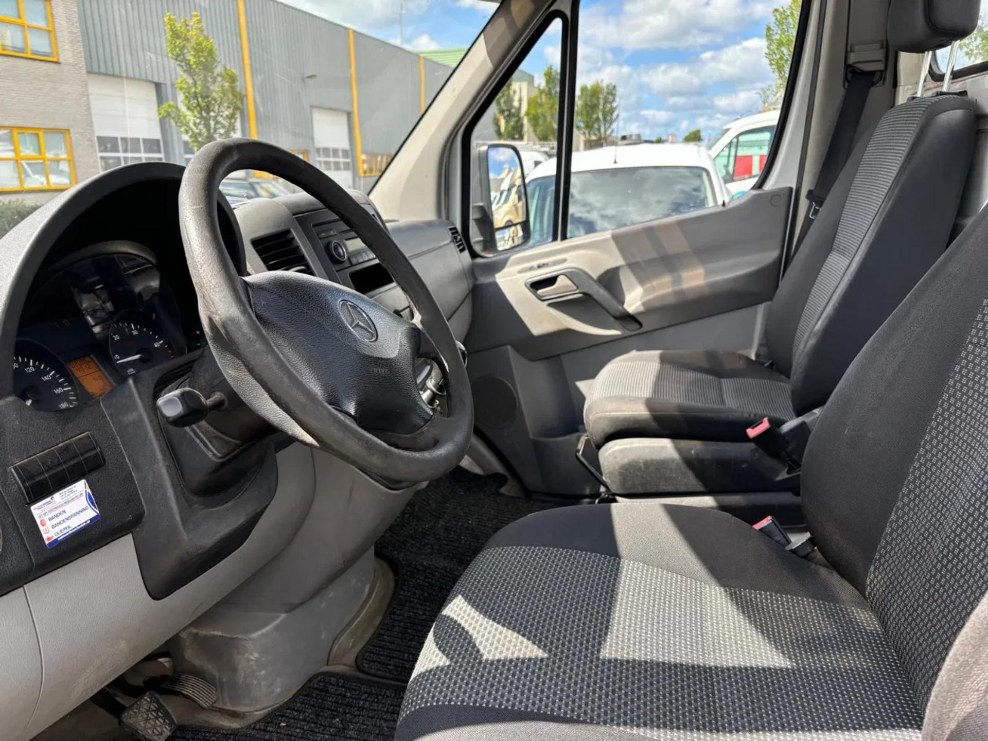 Foto 9 van Mercedes-Benz 516CDI BE Trekker 5080KG Schotel Trekgewicht 200.000KM
