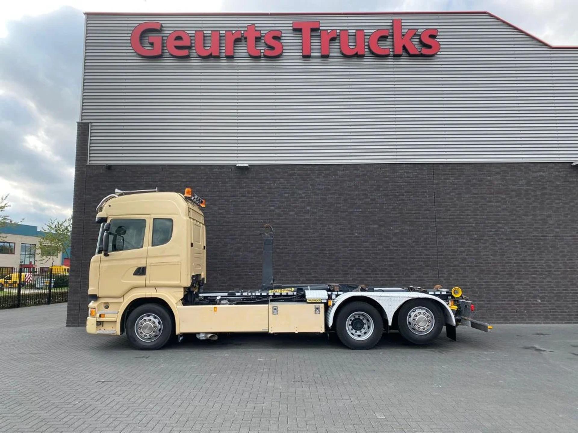 Foto 2 van Scania R450 6X2 + PALFINGER HAAKARMSYSTEEM/ABROLLKIPPER/HOOKLIFT