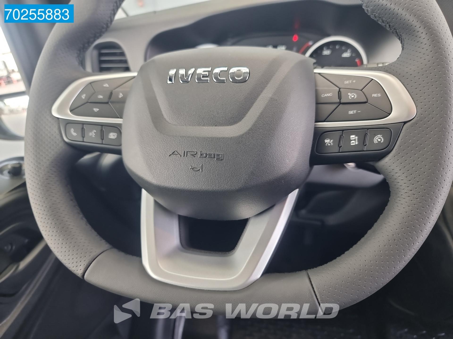 Foto 15 van Iveco 35S18 3.0L Automaat L2H2 LED ACC Navi Camera LM Velgen 12m3 Airco