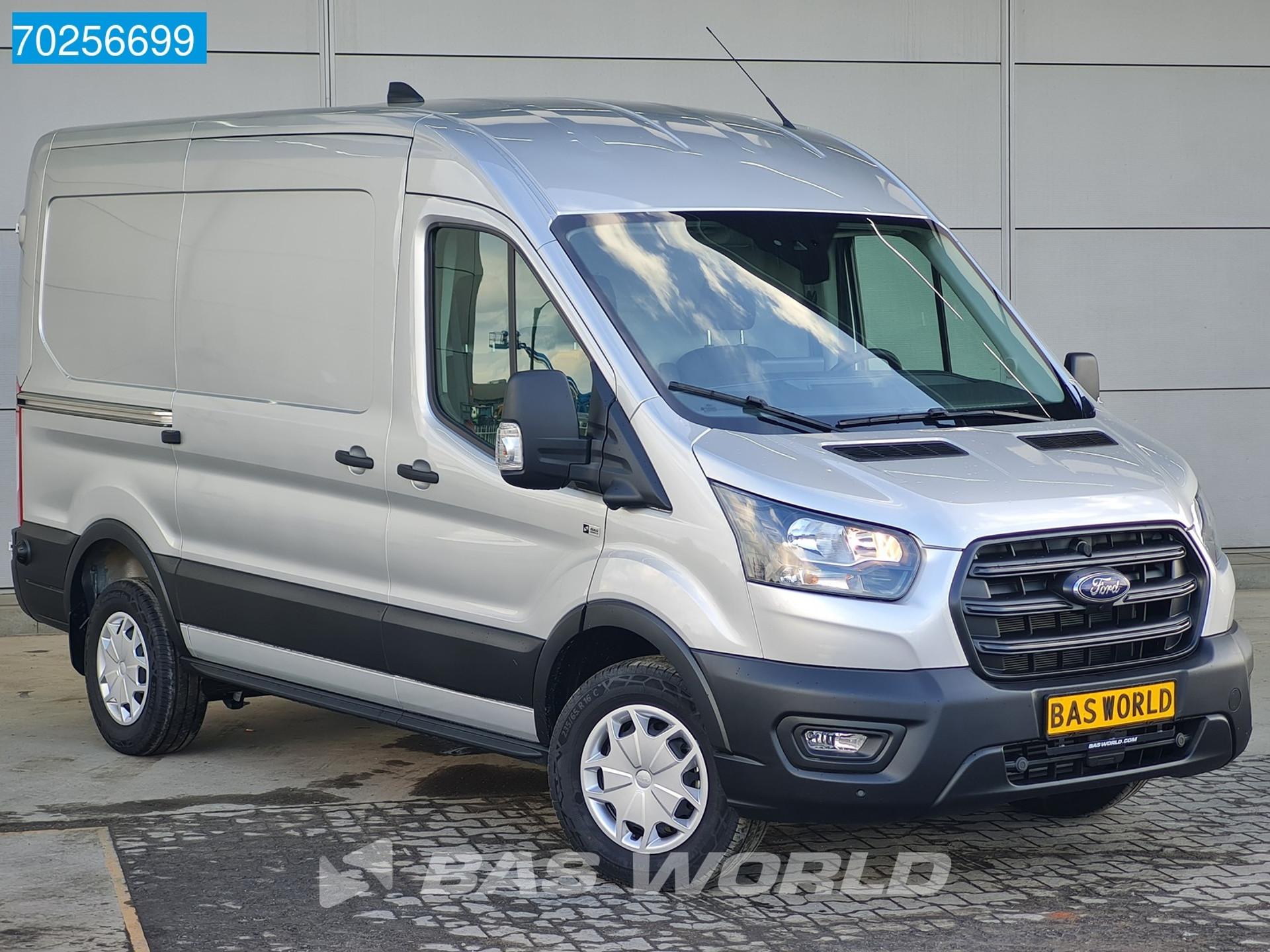 Foto 3 van Ford 130pk L2H2 Nieuw! Trend Airco Cruise 360Camera Parkeersensoren 10m3 Airco Cruise control