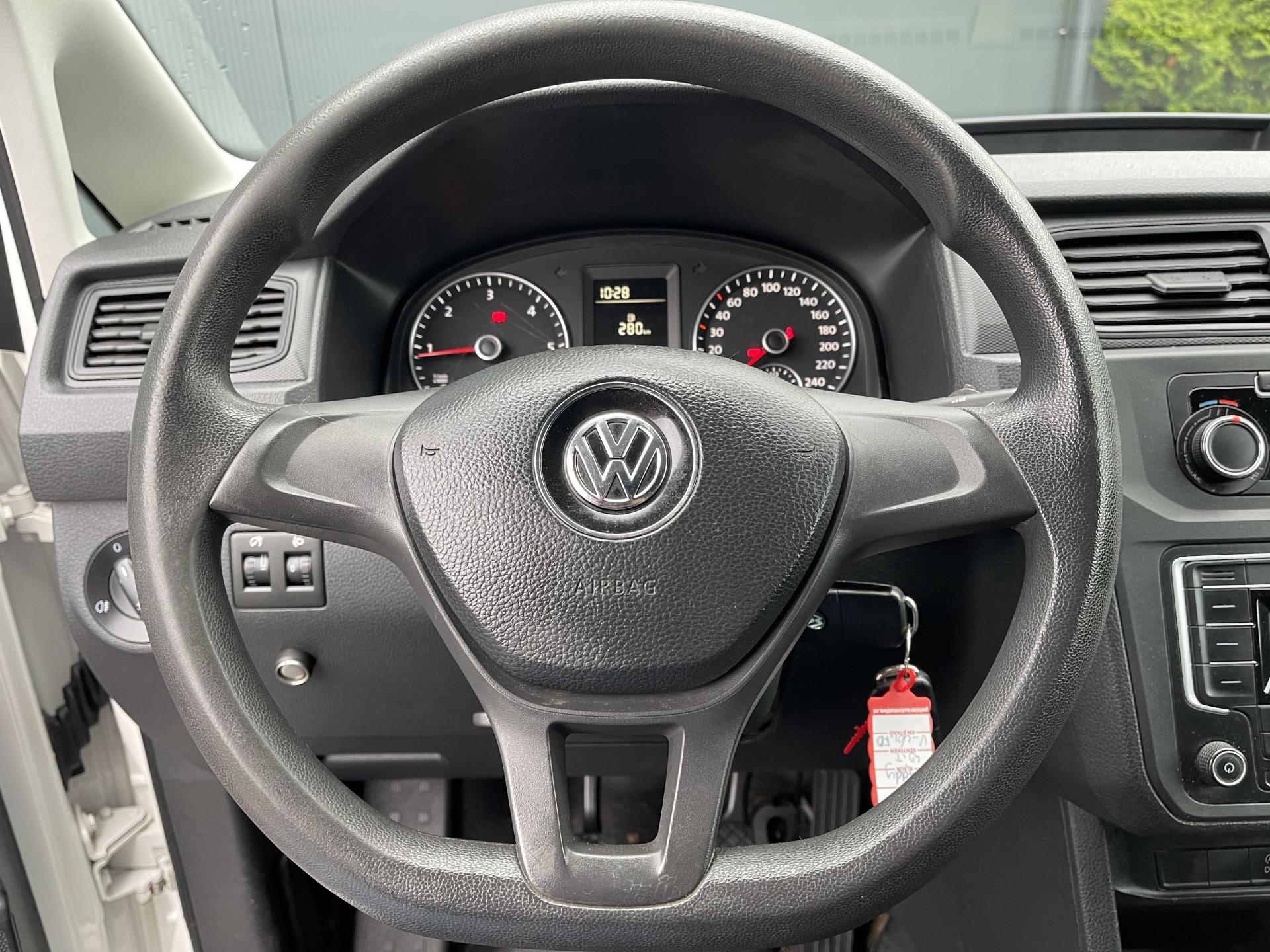 Foto 9 van Volkswagen 2.0 TDI / L1H1 / 1e EIG. / AIRCO / TREKHAAK / BLUETOOTH