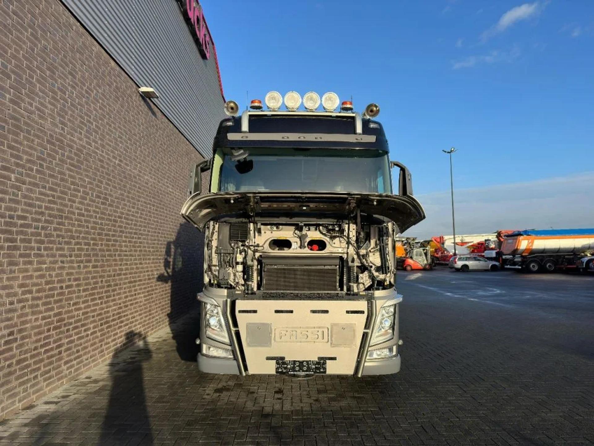 Foto 20 van Volvo FH 540 8X2 TREKKER-BAKWAGEN COMBI + FASSI F1650RA.2.28 + JIB L816 KRAAN/KRAN/CRANE/GRUA