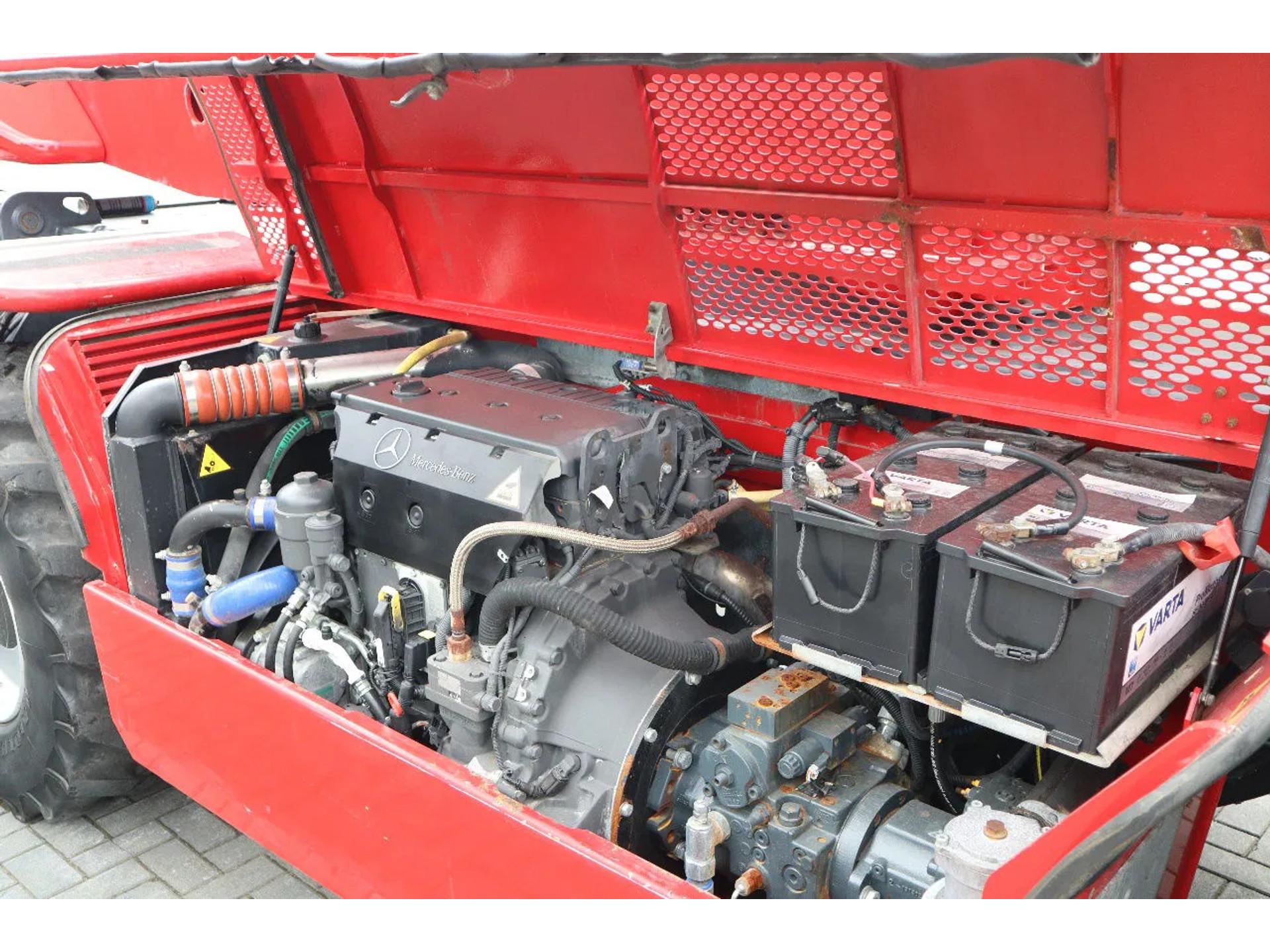 Foto 15 van Magni RTH 5.30 S | REMOTE CONTROL | HYDRAULIC FORKS