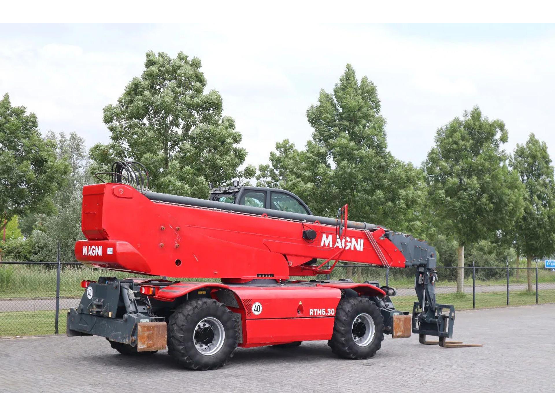 Foto 6 van Magni RTH 5.30 S | REMOTE CONTROL | HYDRAULIC FORKS