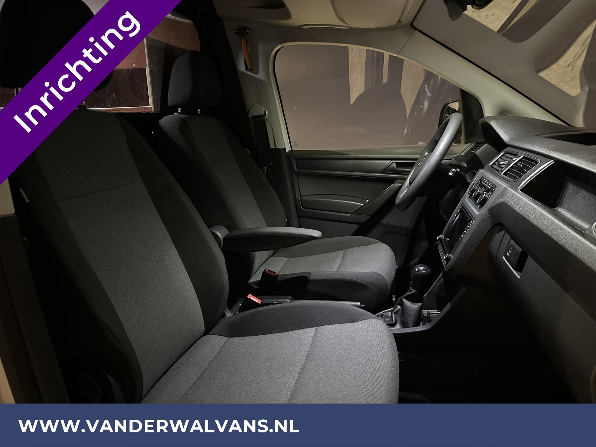 Foto 10 van Volkswagen Caddy 2.0 TDI L1H1 Inrichting Euro6 Airco | Navigatie | Camera | Trekhaak | Apple Carplay | Cruisecontrol