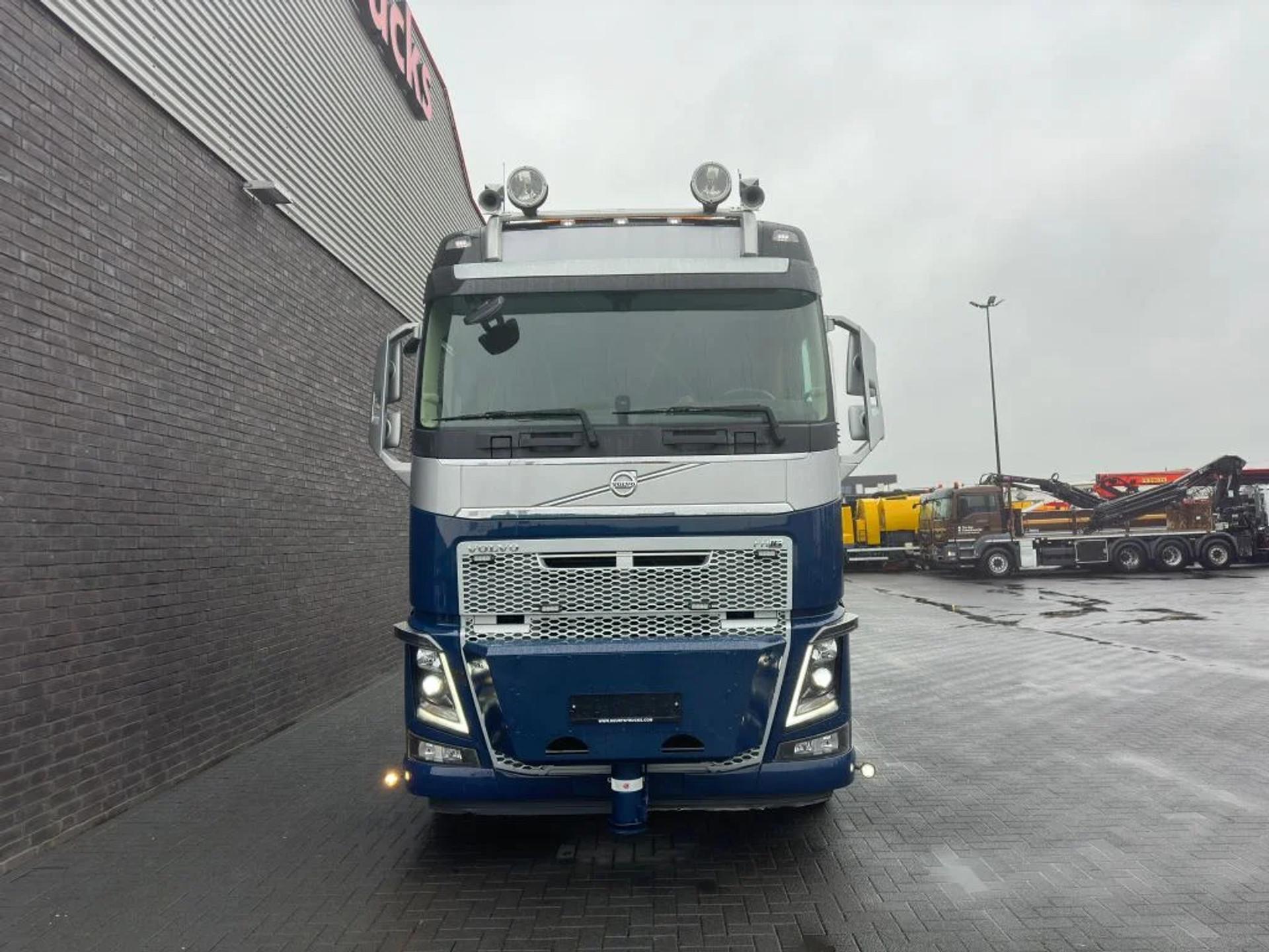 Foto 14 van Volvo FH 16.650 8X2 + EFFER 1855/8S + JIB 6S HEAVY DUTY KRAAN/KRAN/CRANE/GRUA