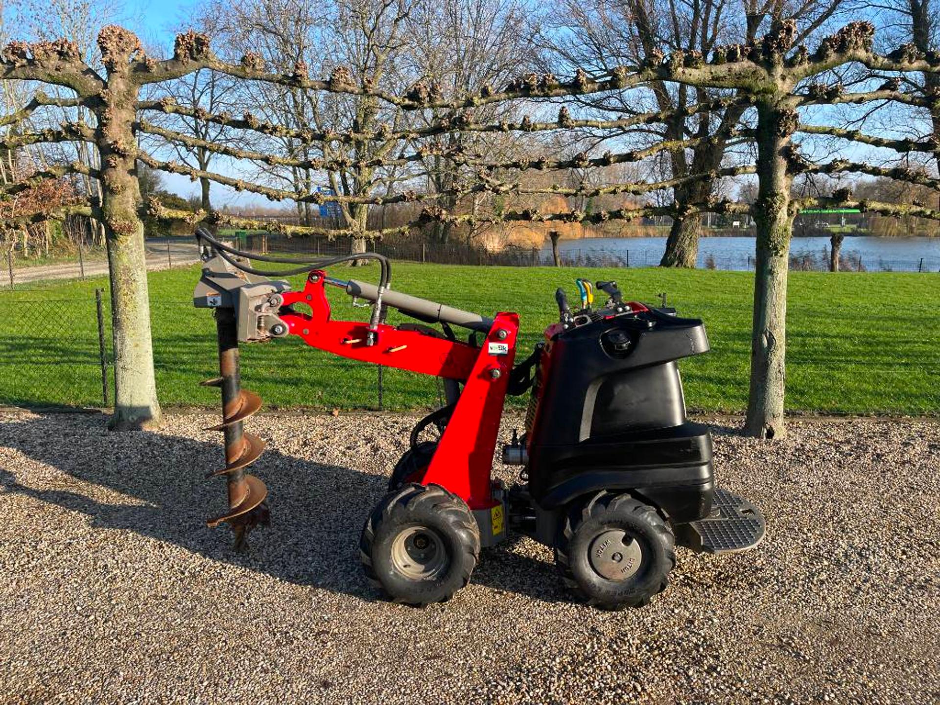 Foto 1 van Ditch Witch R300  Minishovel / Mini Shovel
