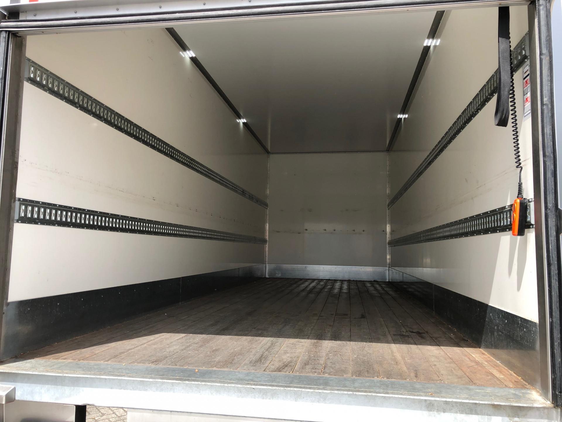 Foto 14 van DAF CF 260 FA / Bakwagen / 2100,- euro p/m All in!!