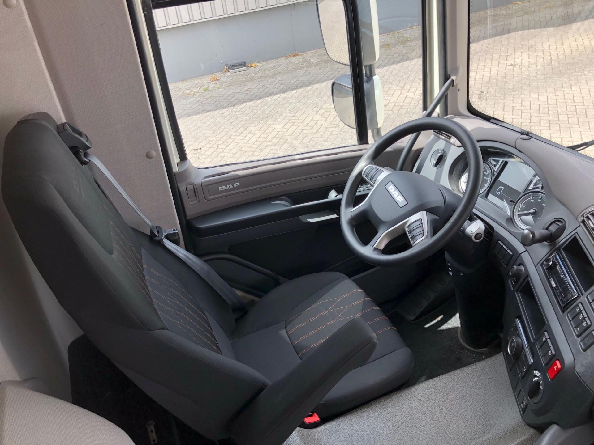 Foto 3 van DAF CF 260 FA / Bakwagen / 2100,- euro p/m All in!!