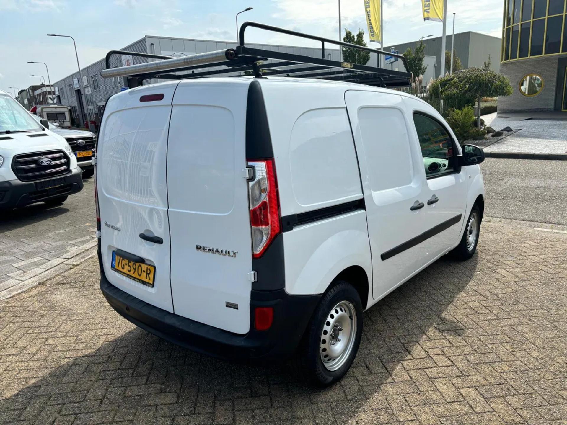 Foto 5 van Renault 1.5DCI Airco Cruisecontrol 1e Eigenaar 56.000KM