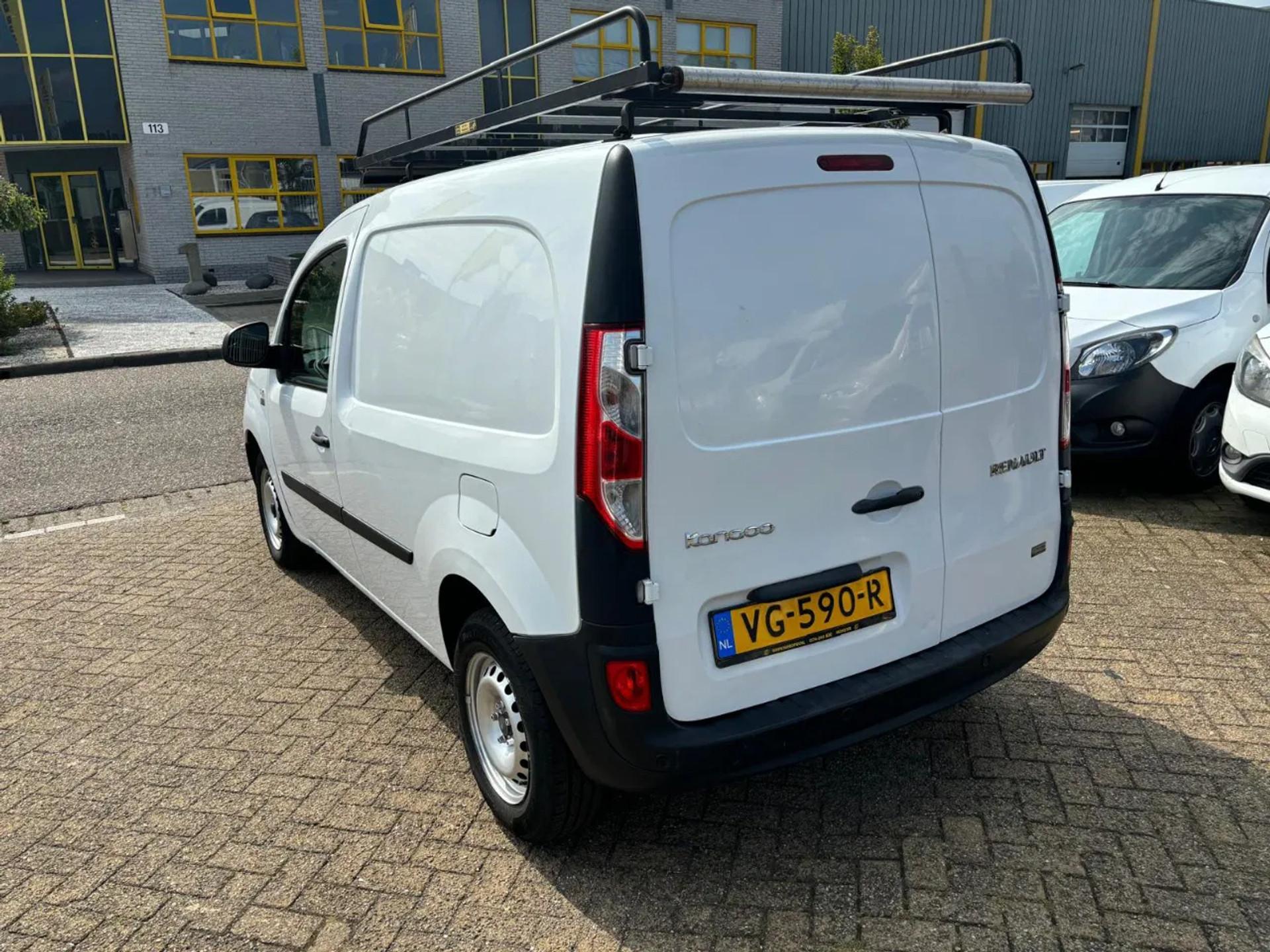 Foto 7 van Renault 1.5DCI Airco Cruisecontrol 1e Eigenaar 56.000KM