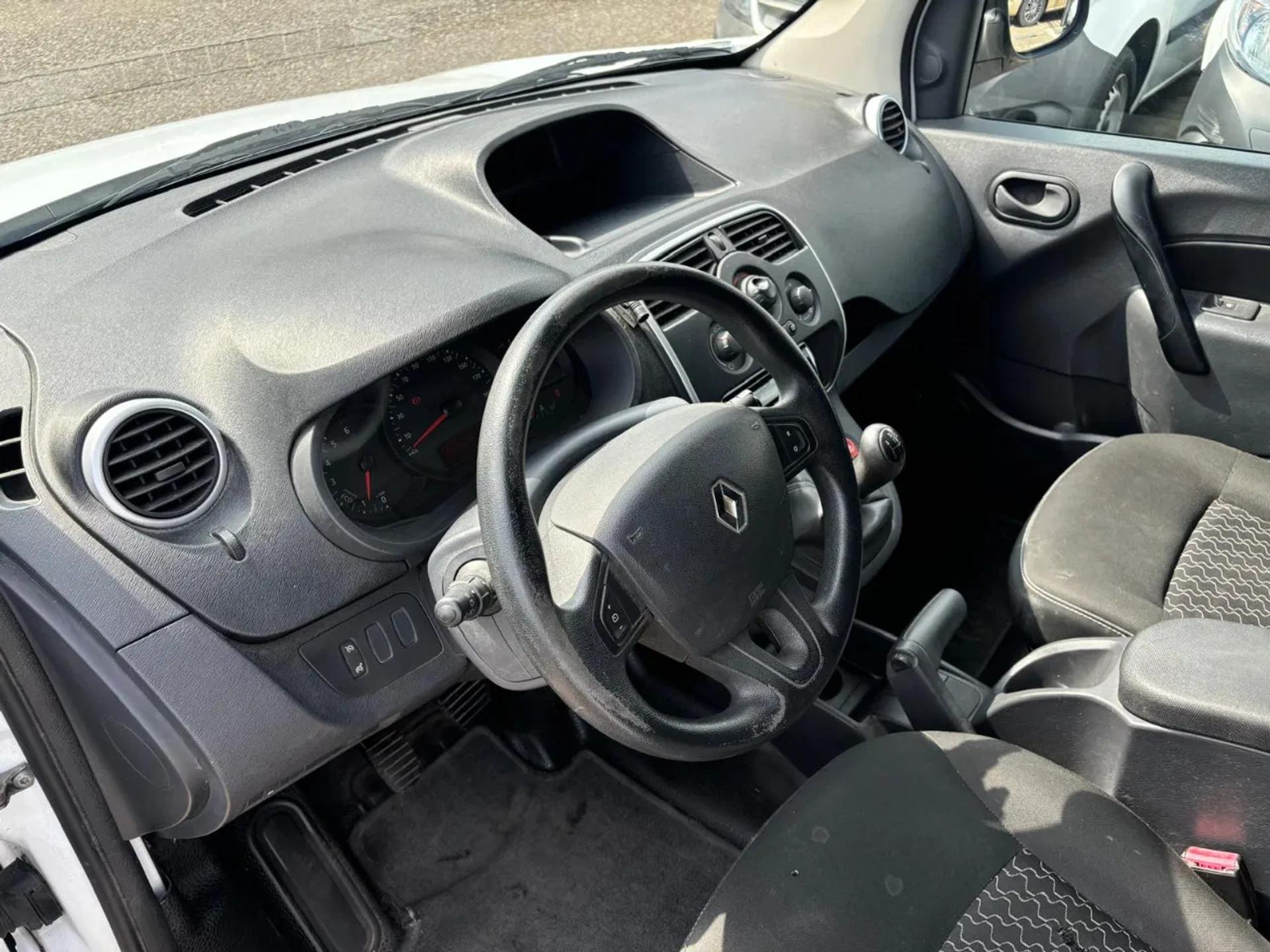 Foto 8 van Renault 1.5DCI Airco Cruisecontrol 1e Eigenaar 56.000KM