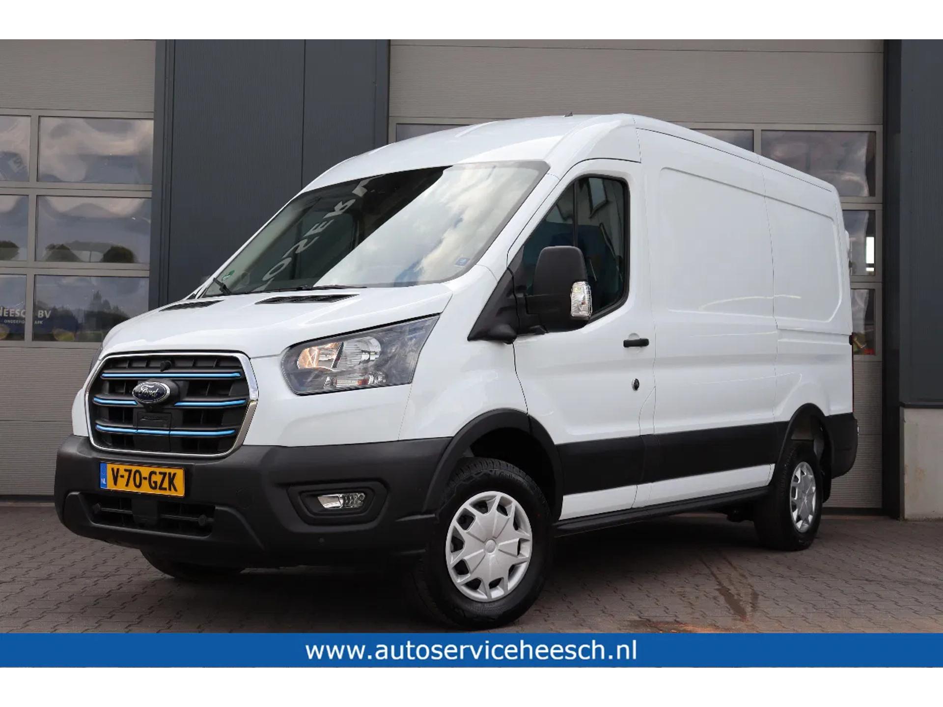 Foto 1 van Ford 68KWH L2H2 l 100% ELEKTRISCH l NAVI l 360 CAMERA l ACC l CLIMATE CONTROL