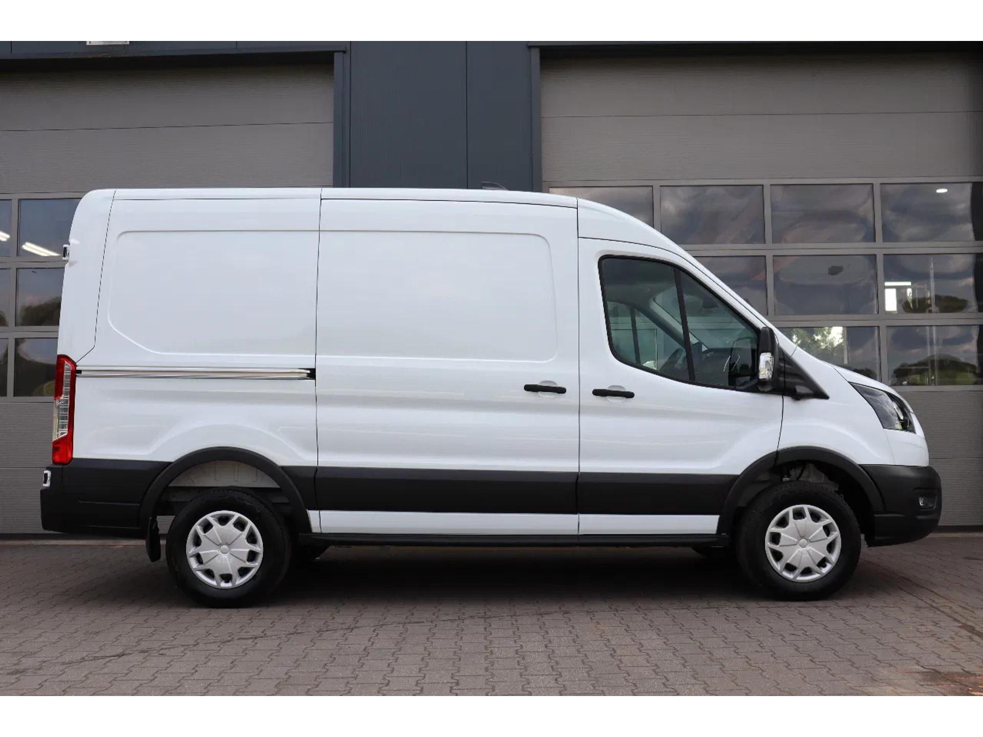 Foto 13 van Ford 68KWH L2H2 l 100% ELEKTRISCH l NAVI l 360 CAMERA l ACC l CLIMATE CONTROL