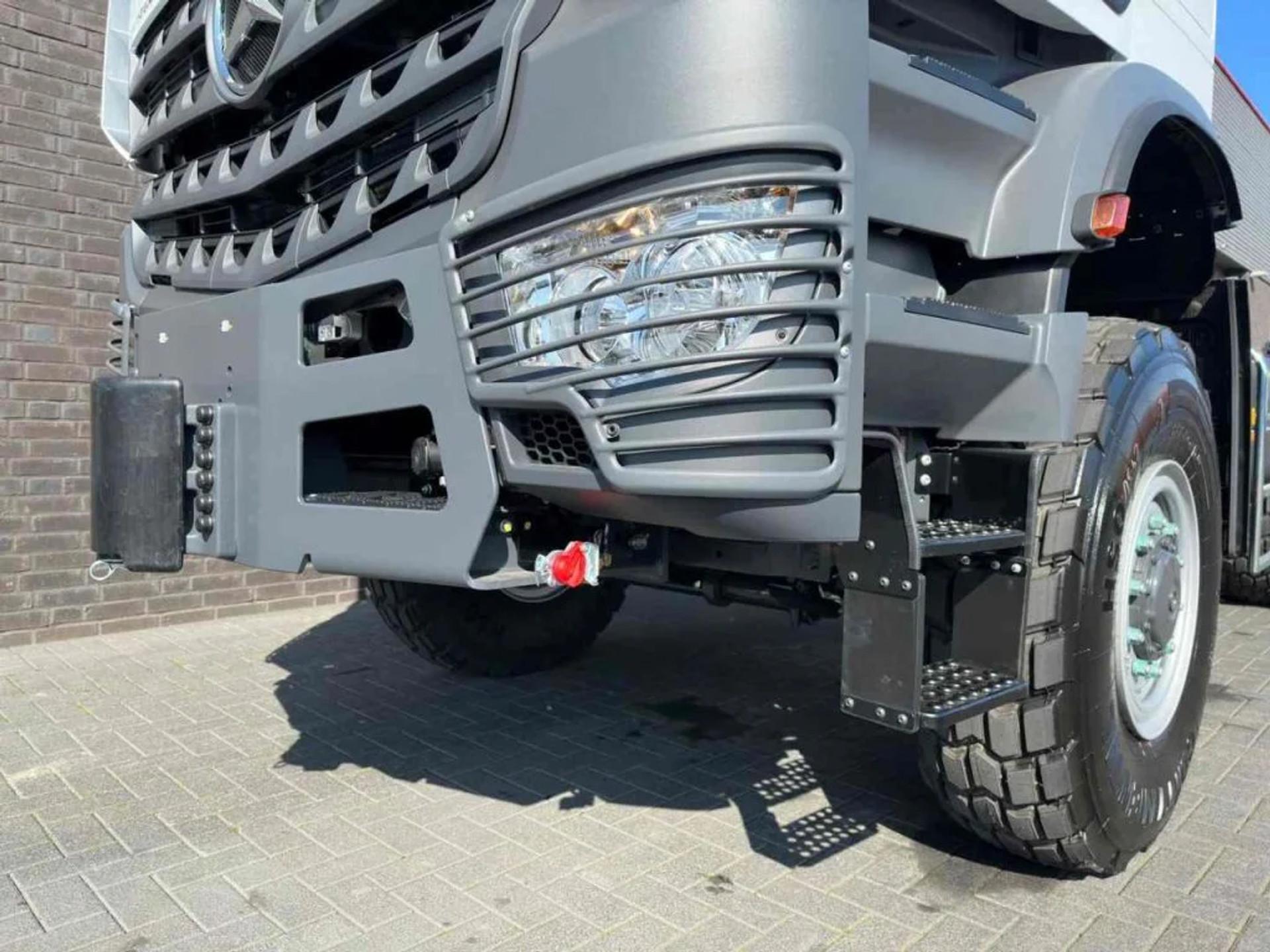 Foto 10 van Mercedes-Benz Arocs 4052 AS 6X6 HEAVY DUTY PRIME MOVERS NEW 2 UNITS IN STOCK !!!!