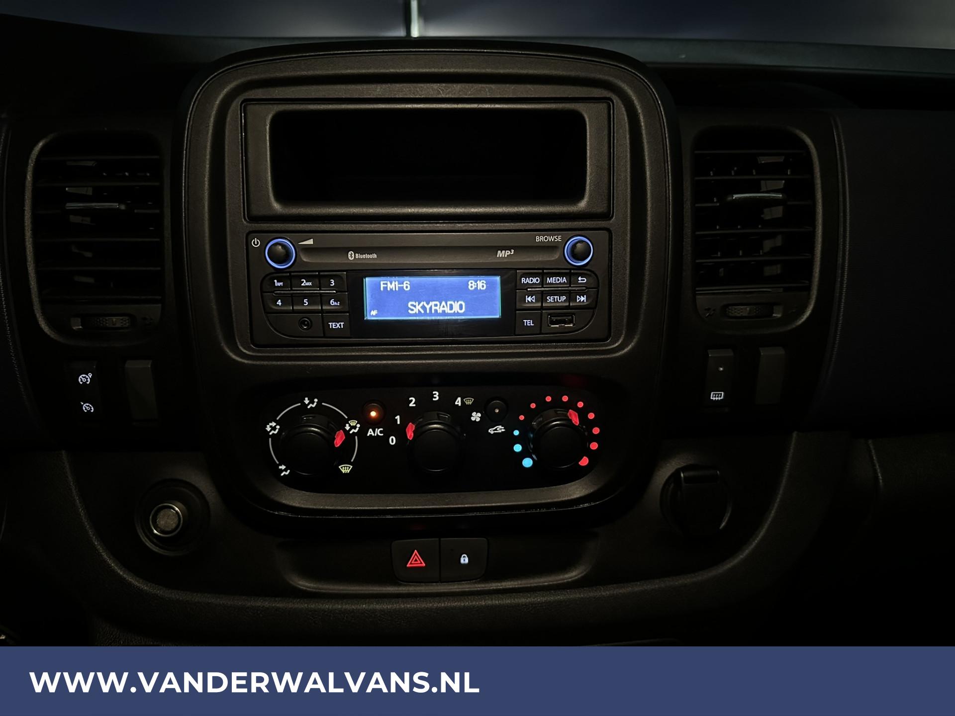 Foto 7 van Opel Vivaro 1.6 CDTI L1H1 Euro6 Airco | Imperiaal | Trekhaak | Cruisecontrol
