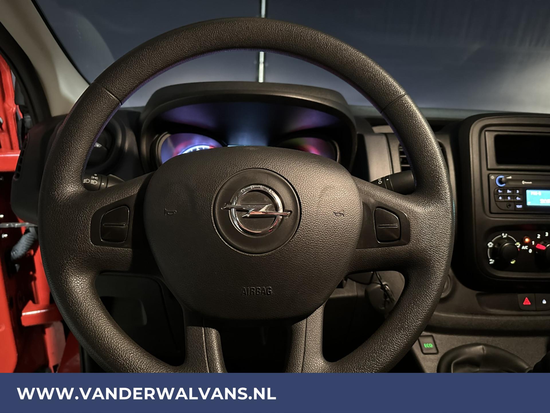 Foto 8 van Opel Vivaro 1.6 CDTI L1H1 Euro6 Airco | Imperiaal | Trekhaak | Cruisecontrol