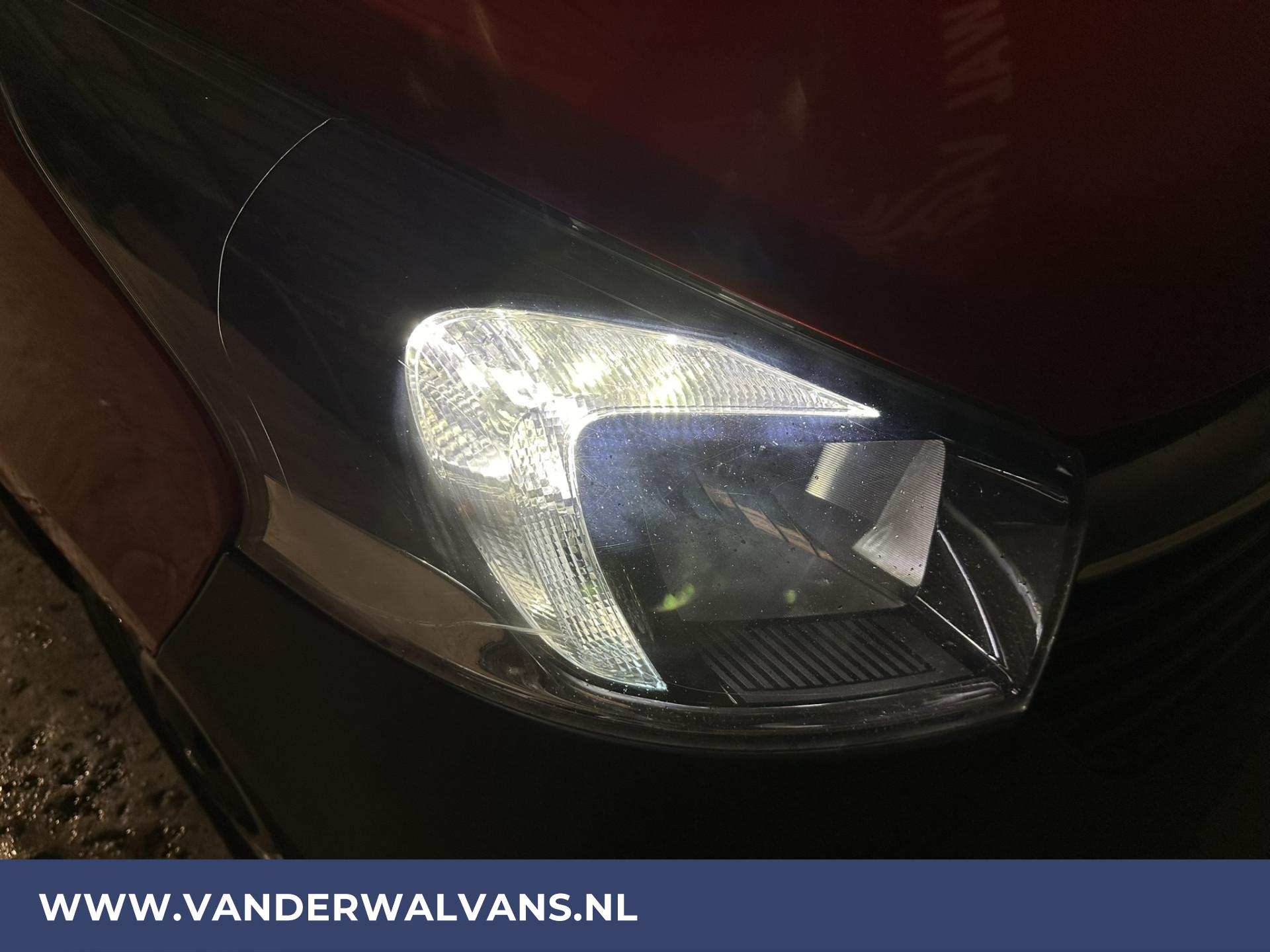 Foto 9 van Opel Vivaro 1.6 CDTI L1H1 Euro6 Airco | Imperiaal | Trekhaak | Cruisecontrol